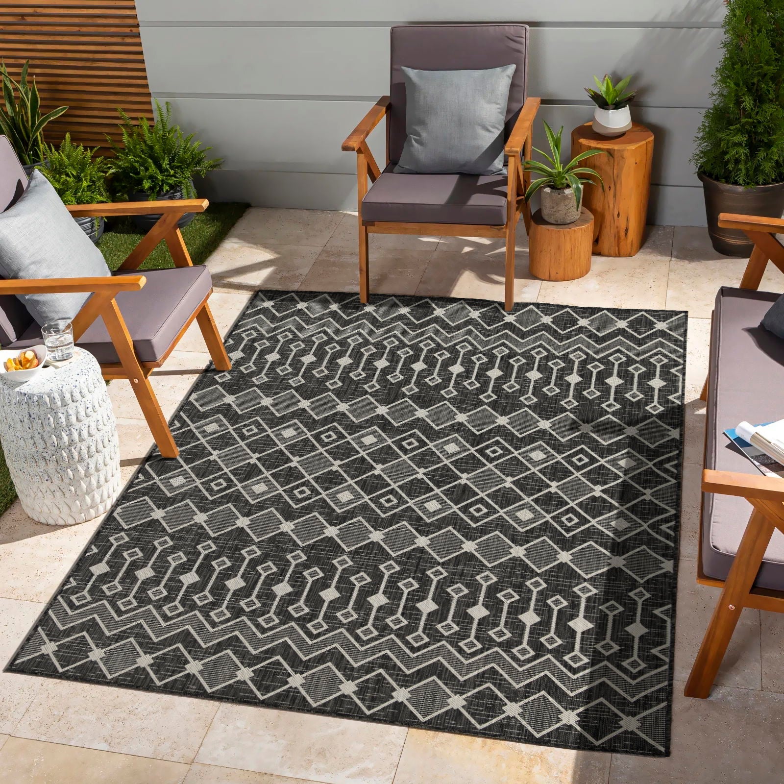 Sunshine 5'3" x 7'3" Indoor/Outdoor Area Rug - Anthracite