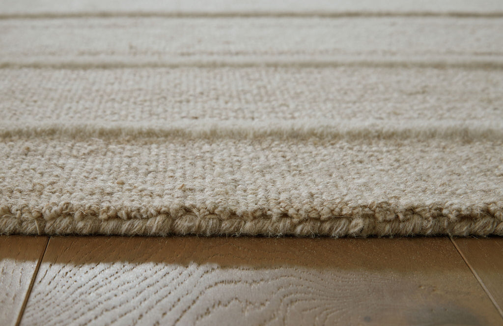 Teelgan Area Rug