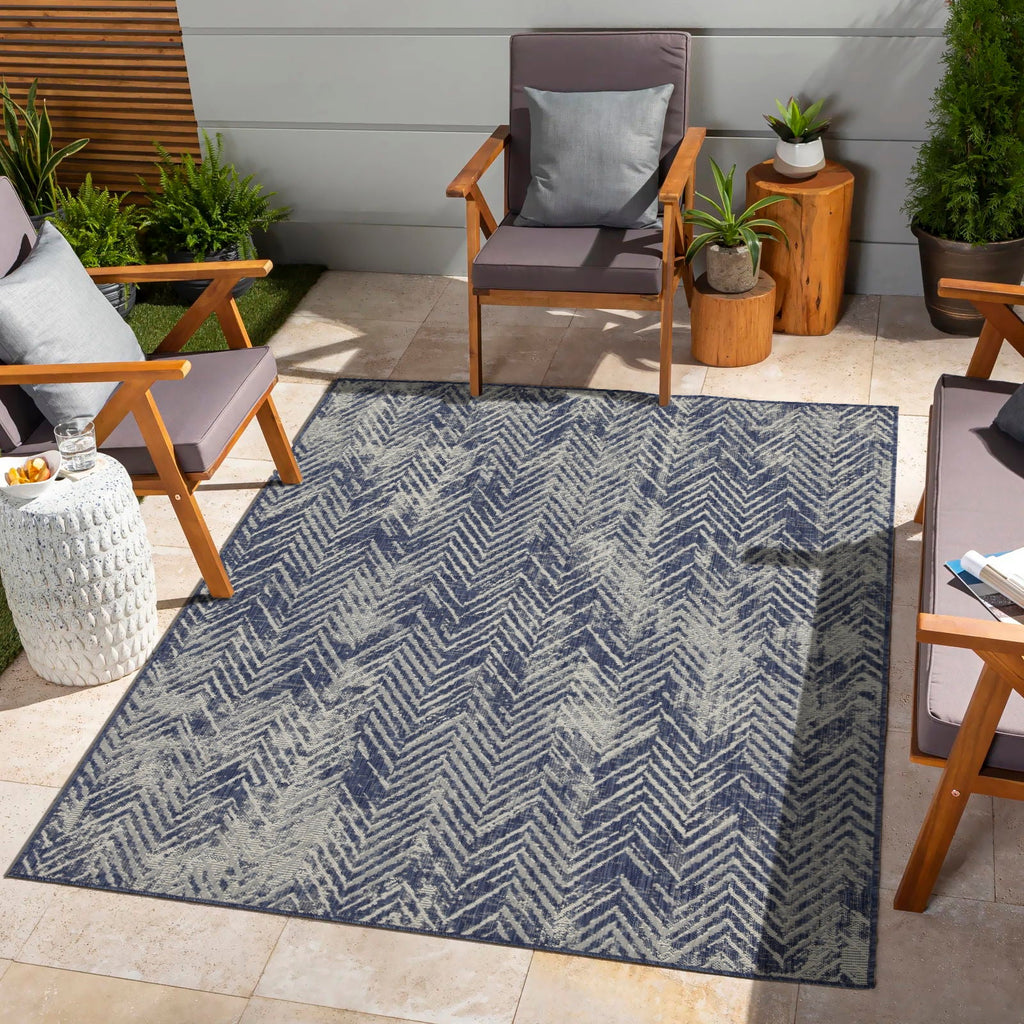 Sunshine 5'3" x 7'3" Indoor/Outdoor Area Rug - Blue