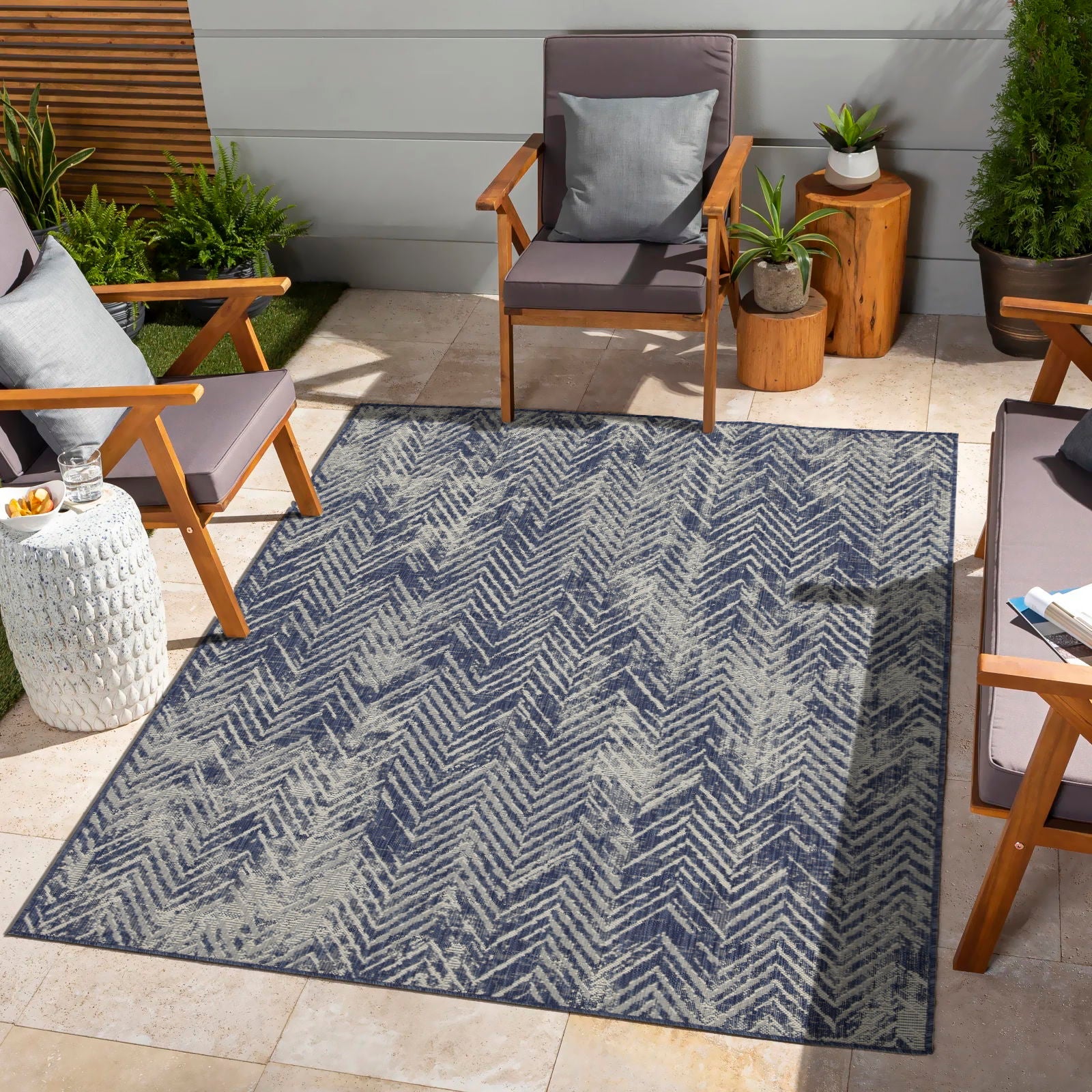 Sunshine 5'3" x 7'3" Indoor/Outdoor Area Rug - Blue