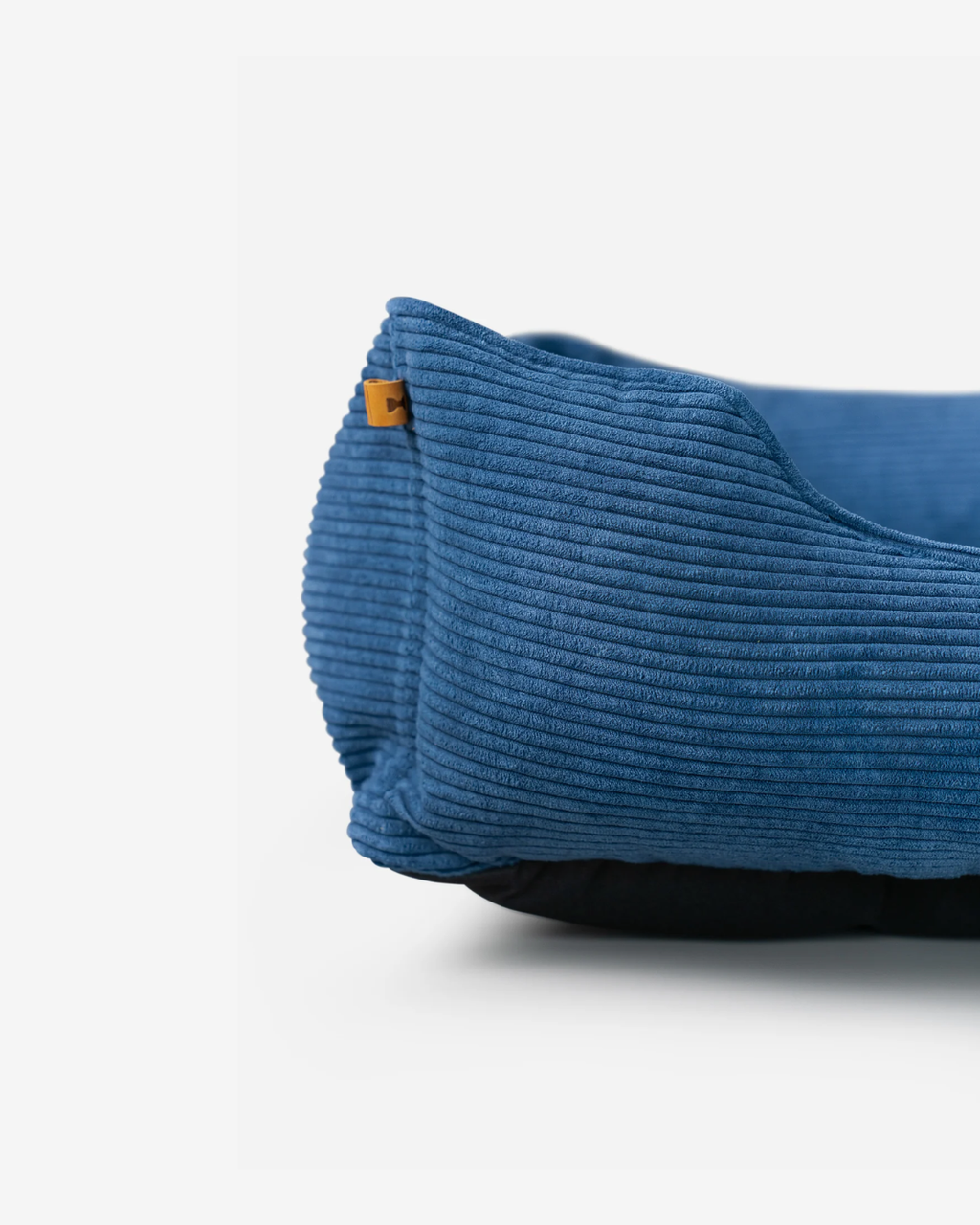 Chester & Lee Corduroy Sleeper Dog Bed — Blue