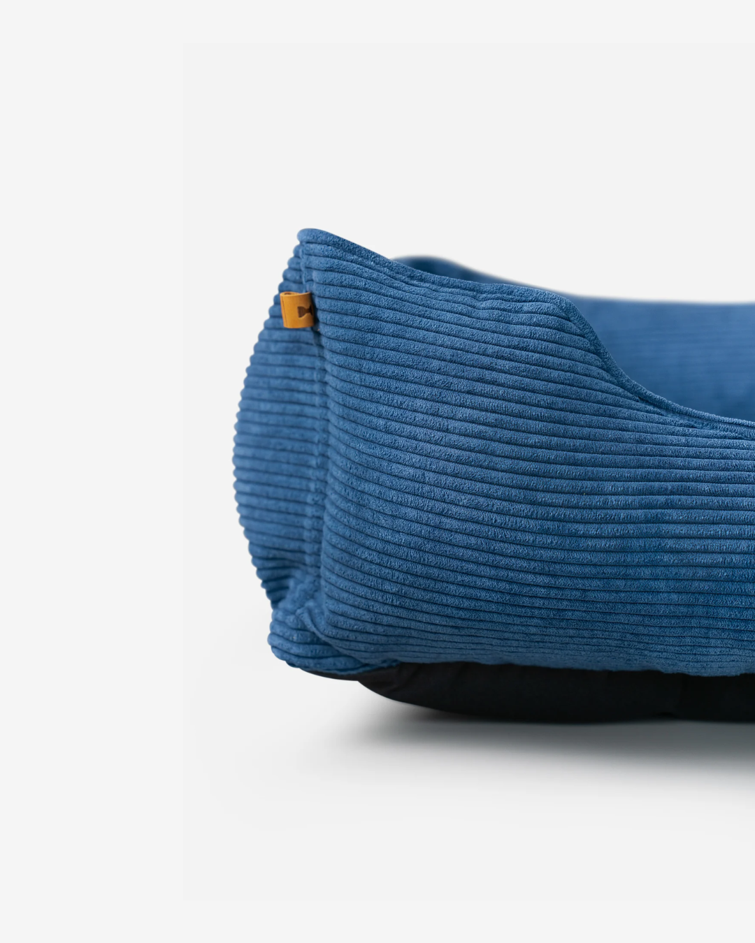 Chester & Lee Corduroy Sleeper Dog Bed — Blue