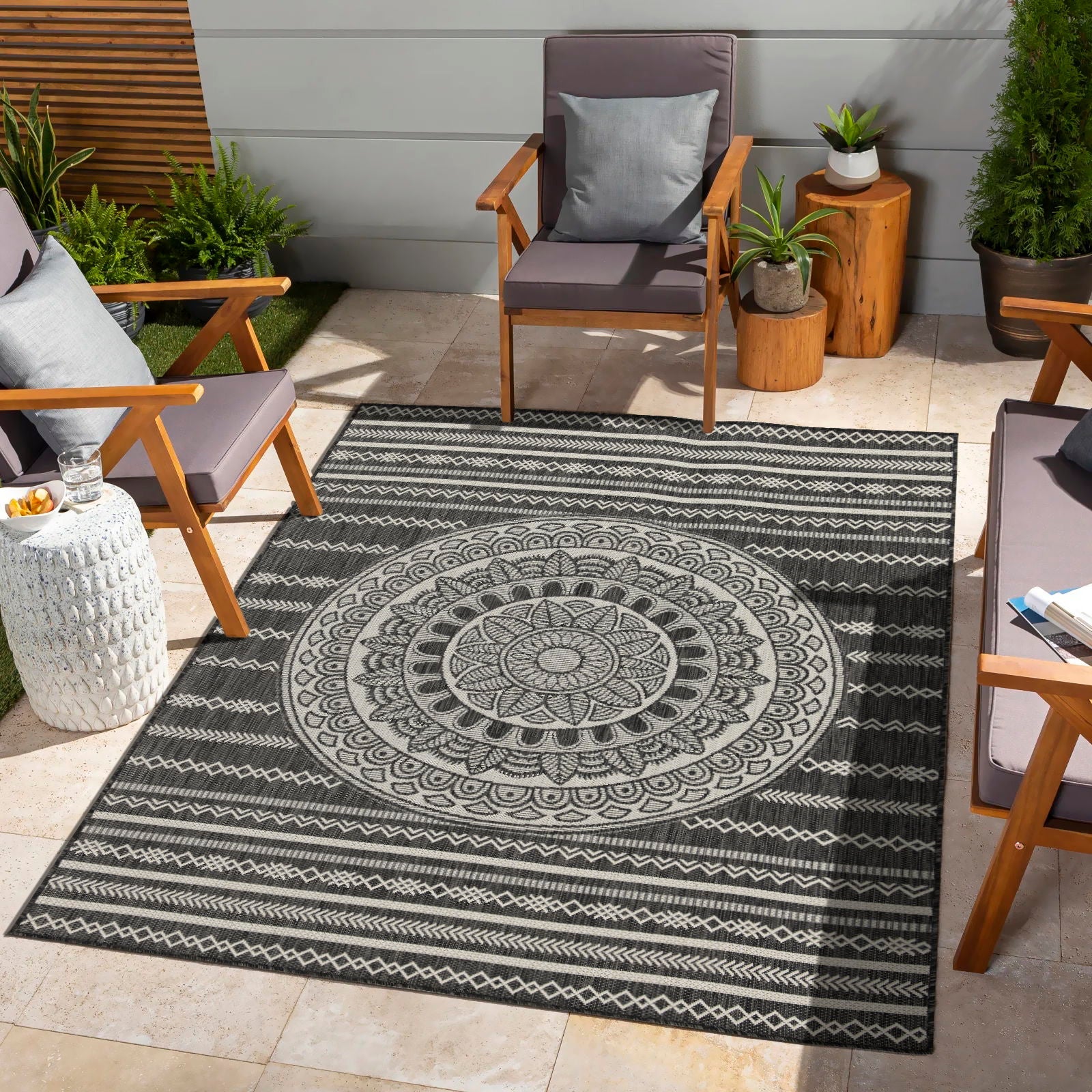 Sunshine 5'3" x 7'3" Indoor/Outdoor Area Rug - Anthracite