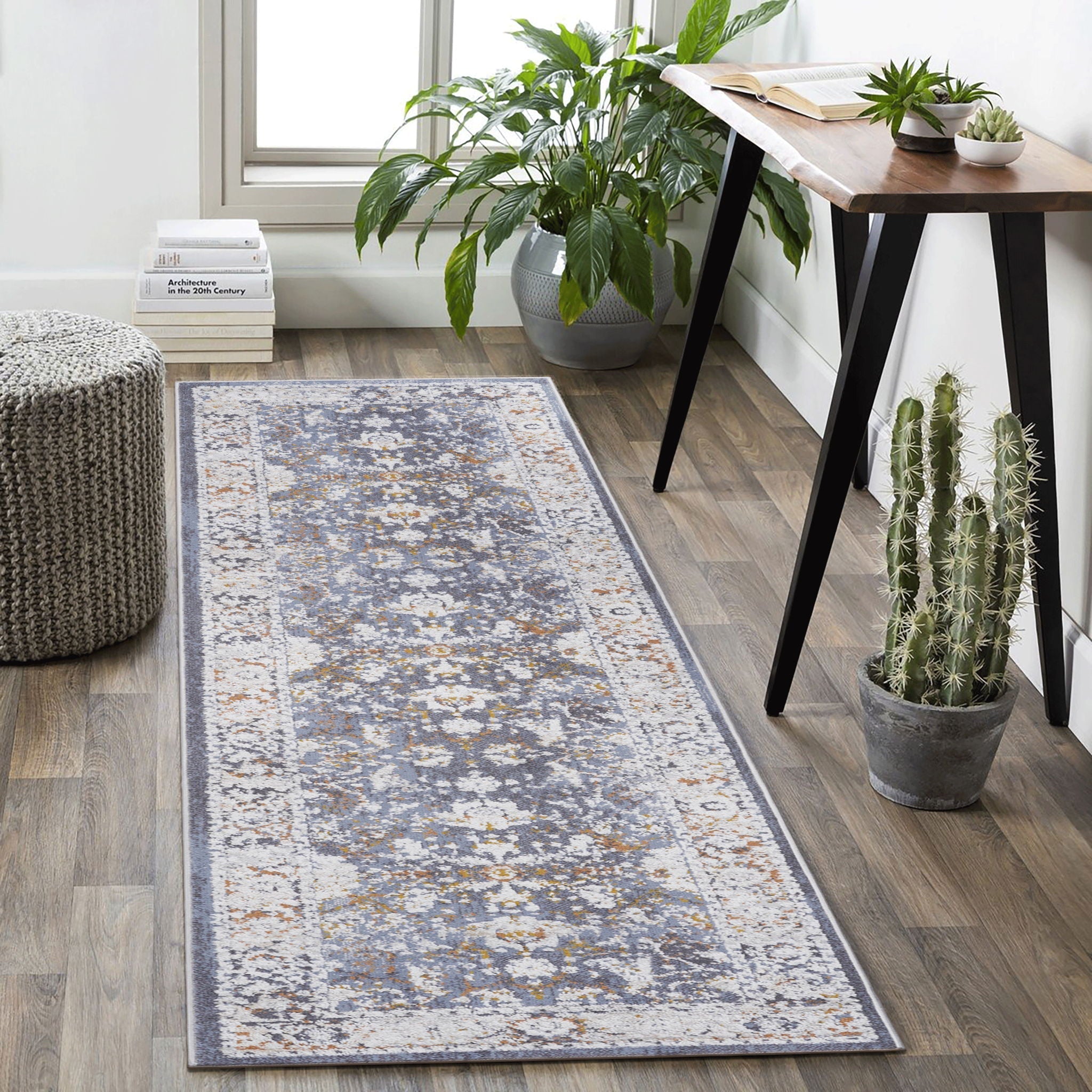 Payas Traditional Runner Rug