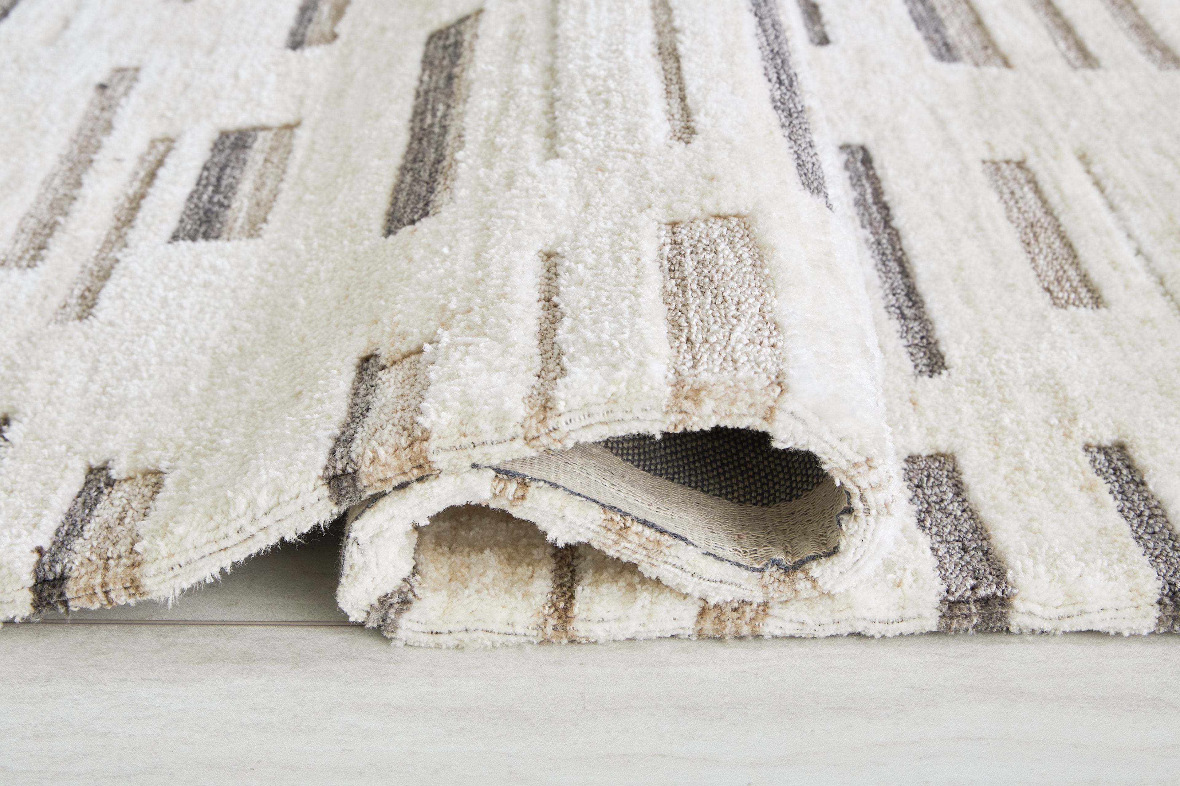 Leesdale Area Rug
