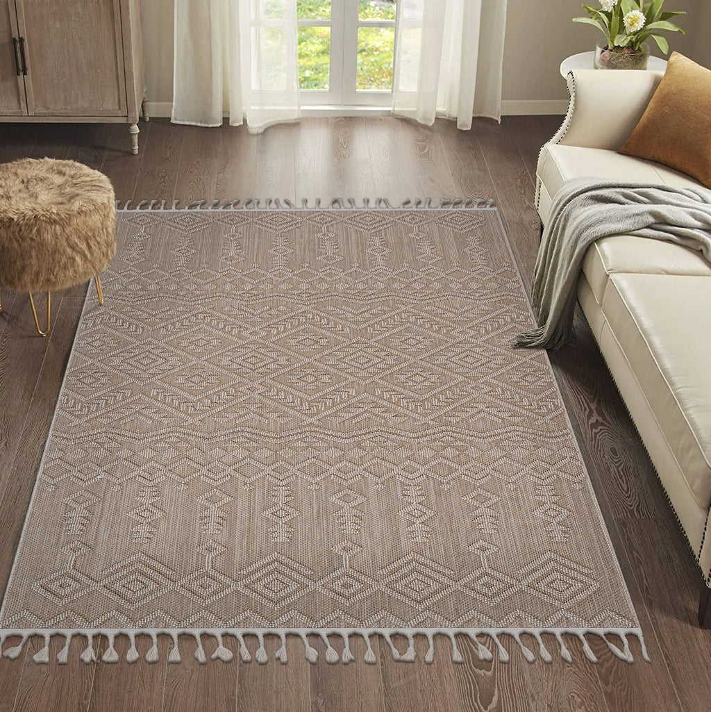 Guros 8' x 10' Traditional Indoor/Outdoor Area Rug - Natural