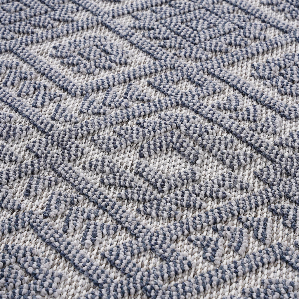 Guros Traditional Indoor/Outdoor Area Rug