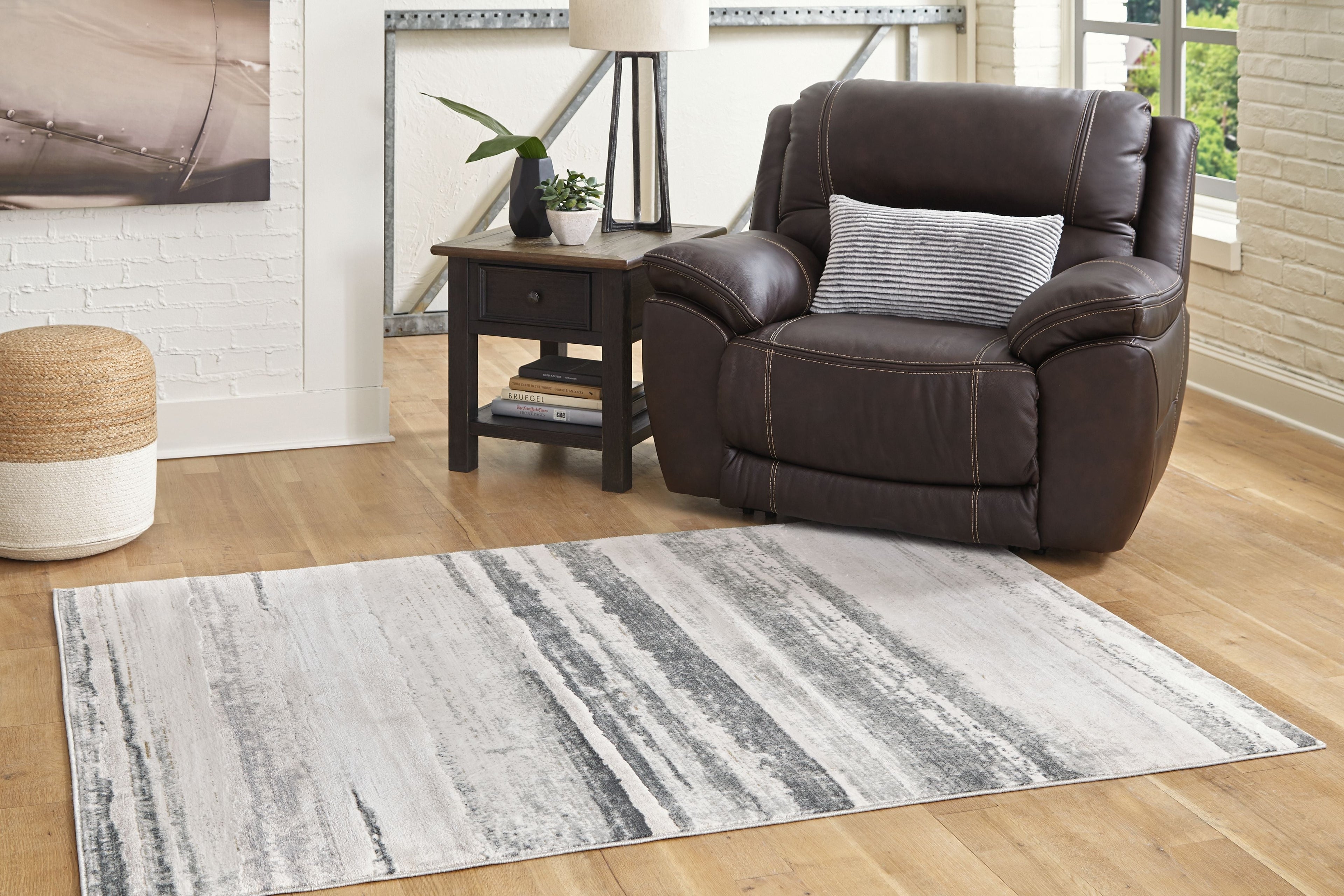 Abanett Area Rug