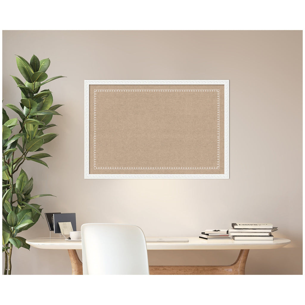 Pinboard White Scalloped Edge