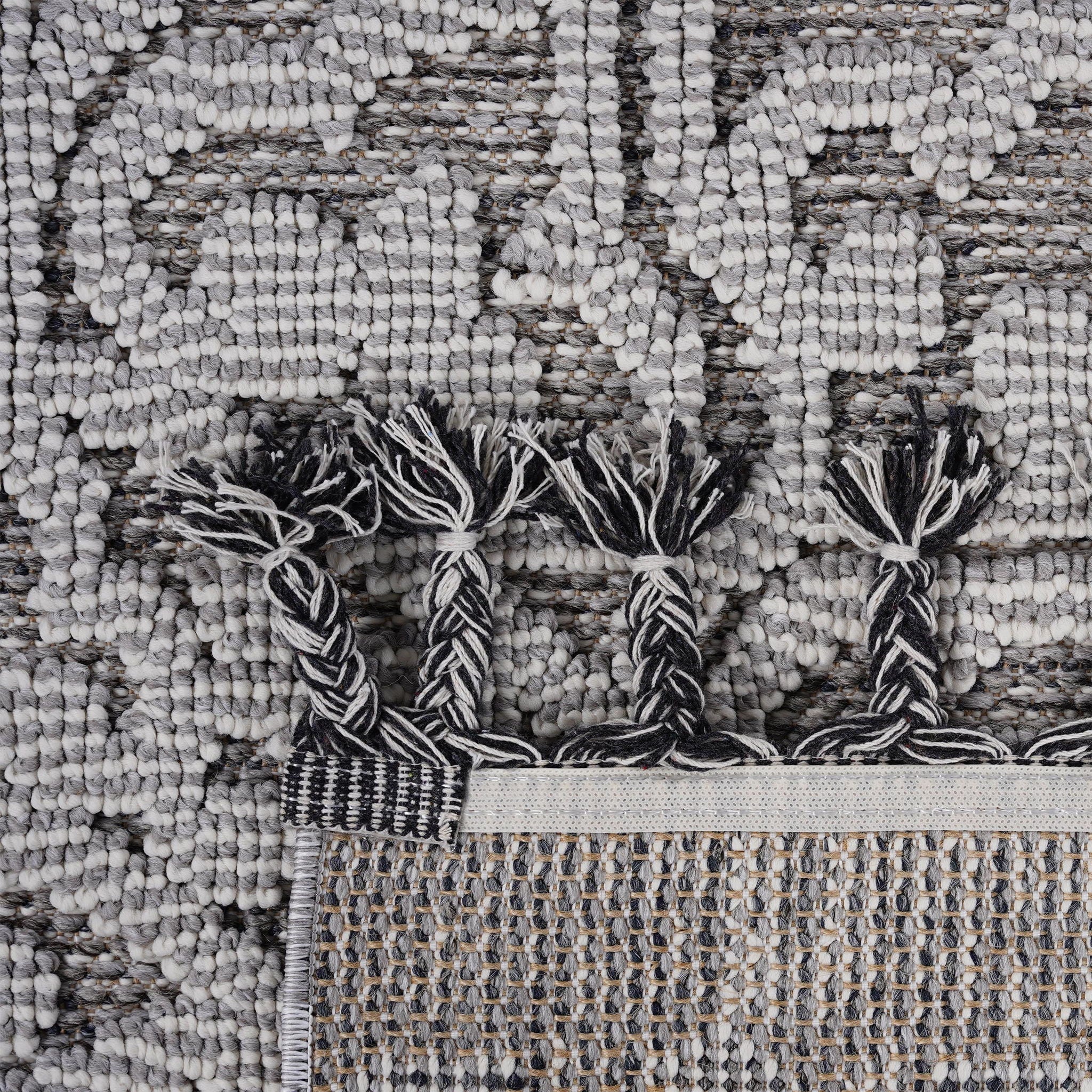 Guros Medallion Indoor/Outdoor Area Rug
