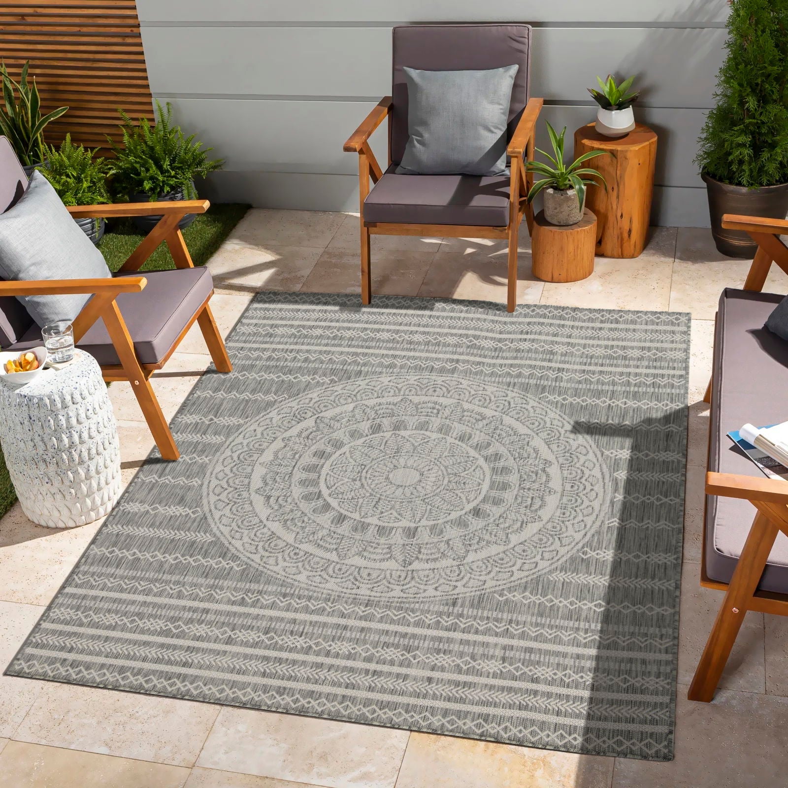Sunshine 2'7" x 7'3" Indoor/Outdoor Runner Rug