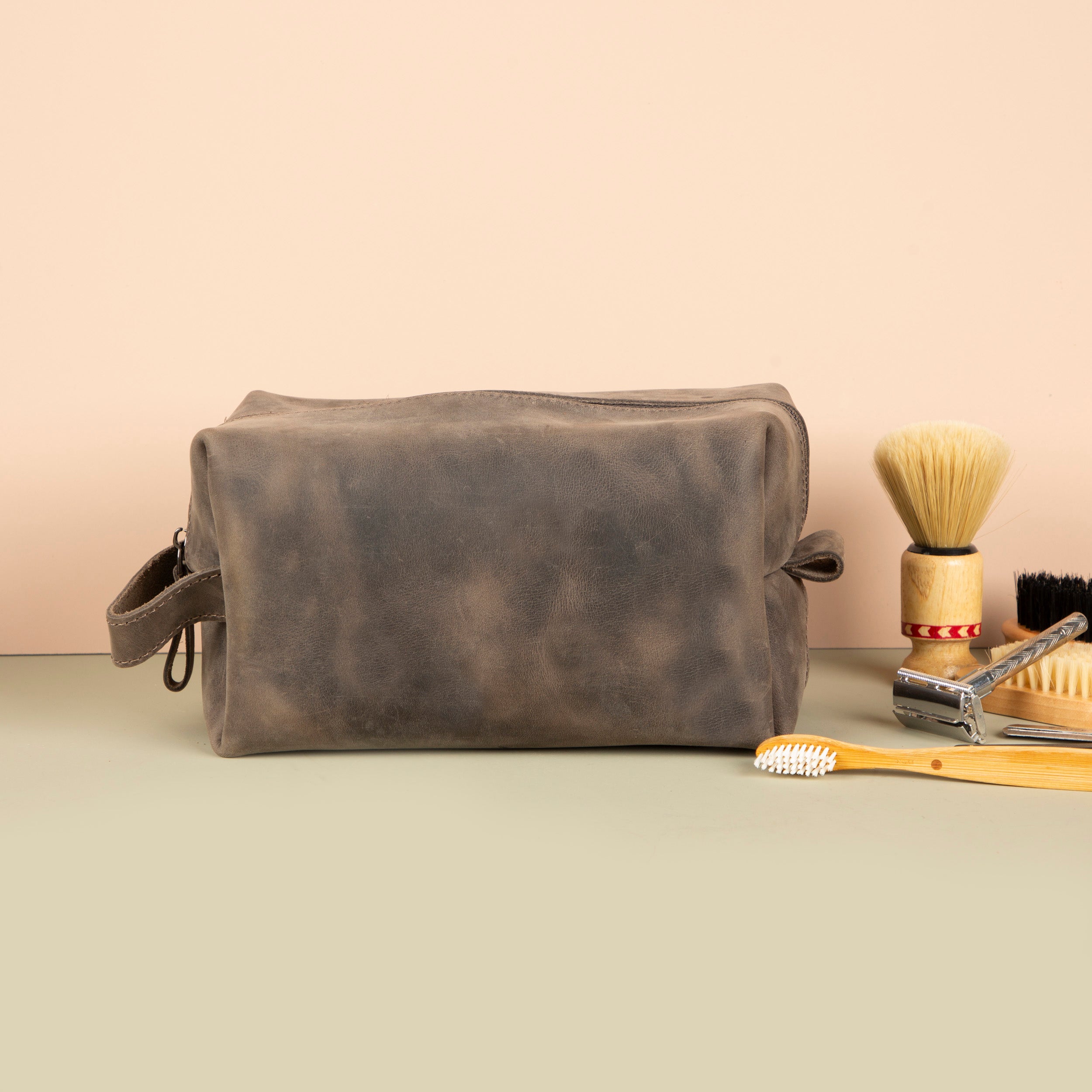 Minneapolis Leather Makeup Bag — Brown