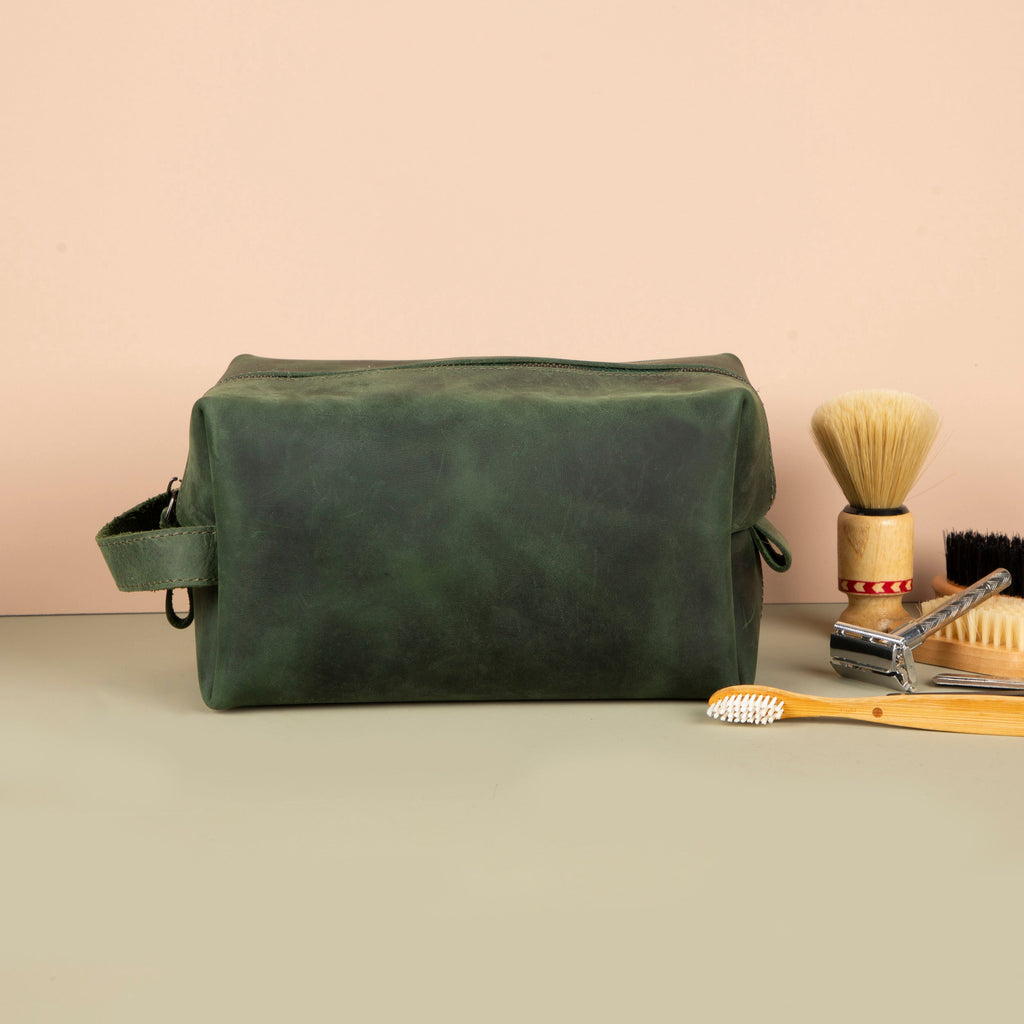 Minneapolis Leather Makeup Bag — Green