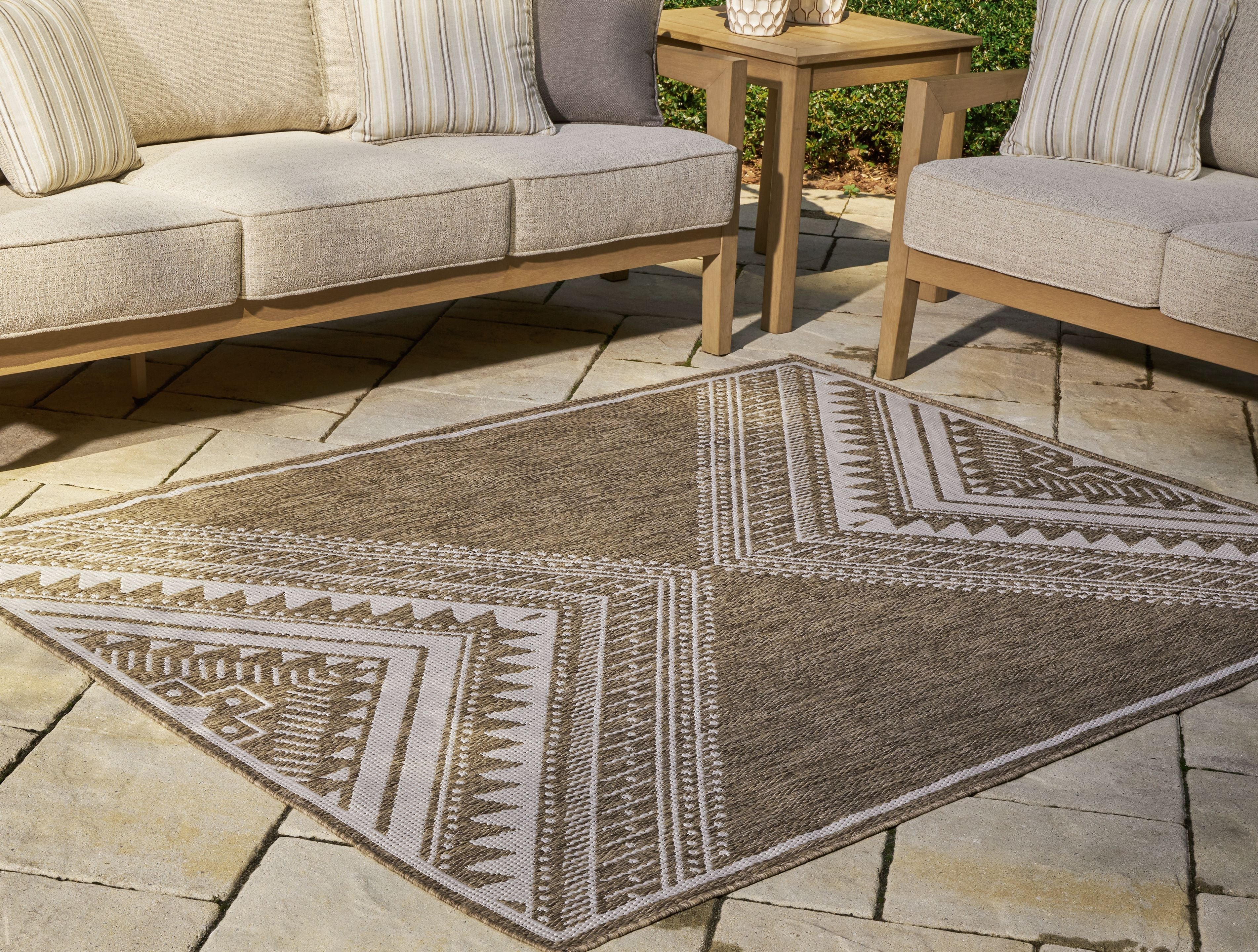 Dunsler Indoor/Outdoor Area Rug