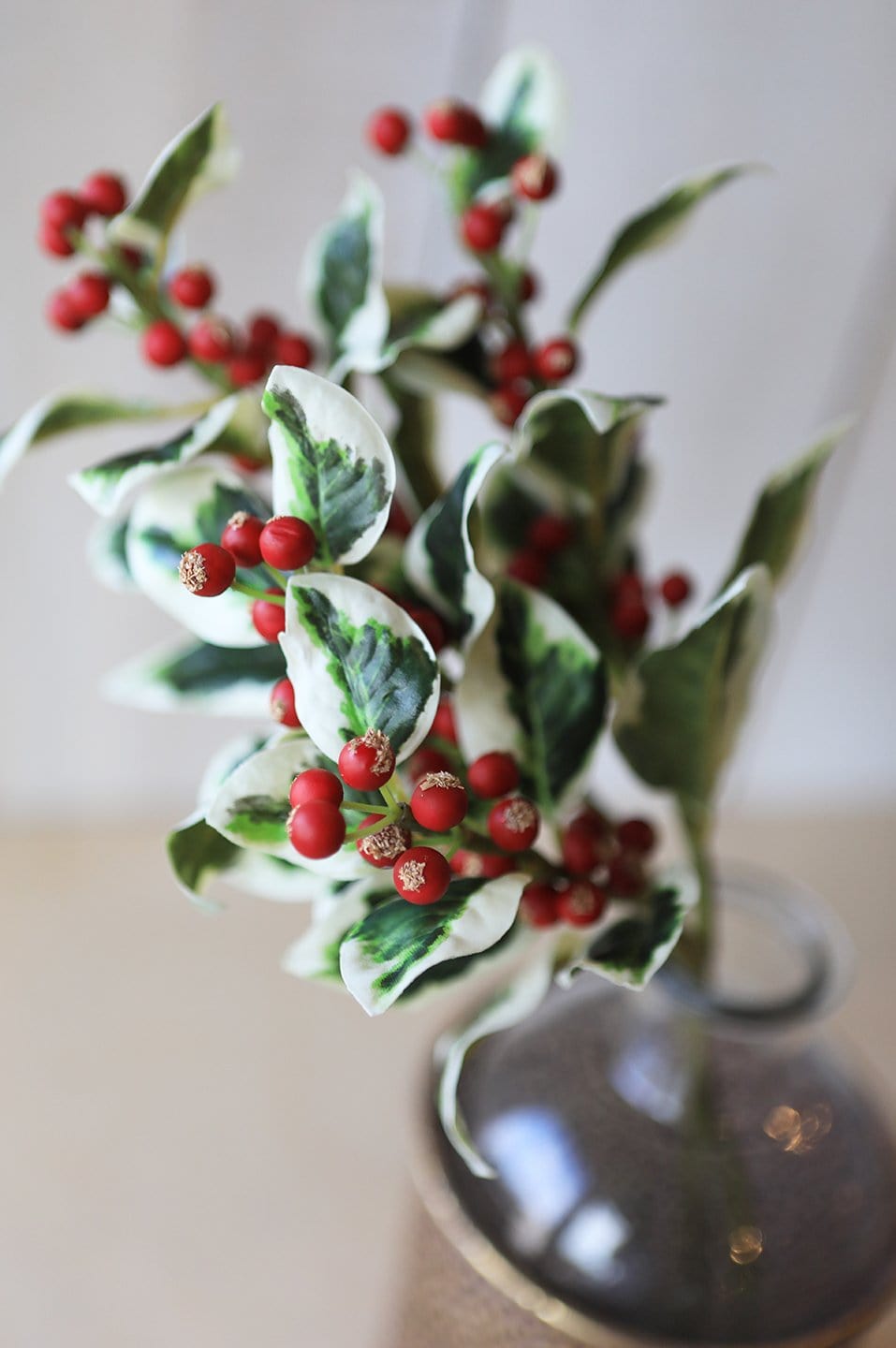 18" Variegated Faux Holly Stem