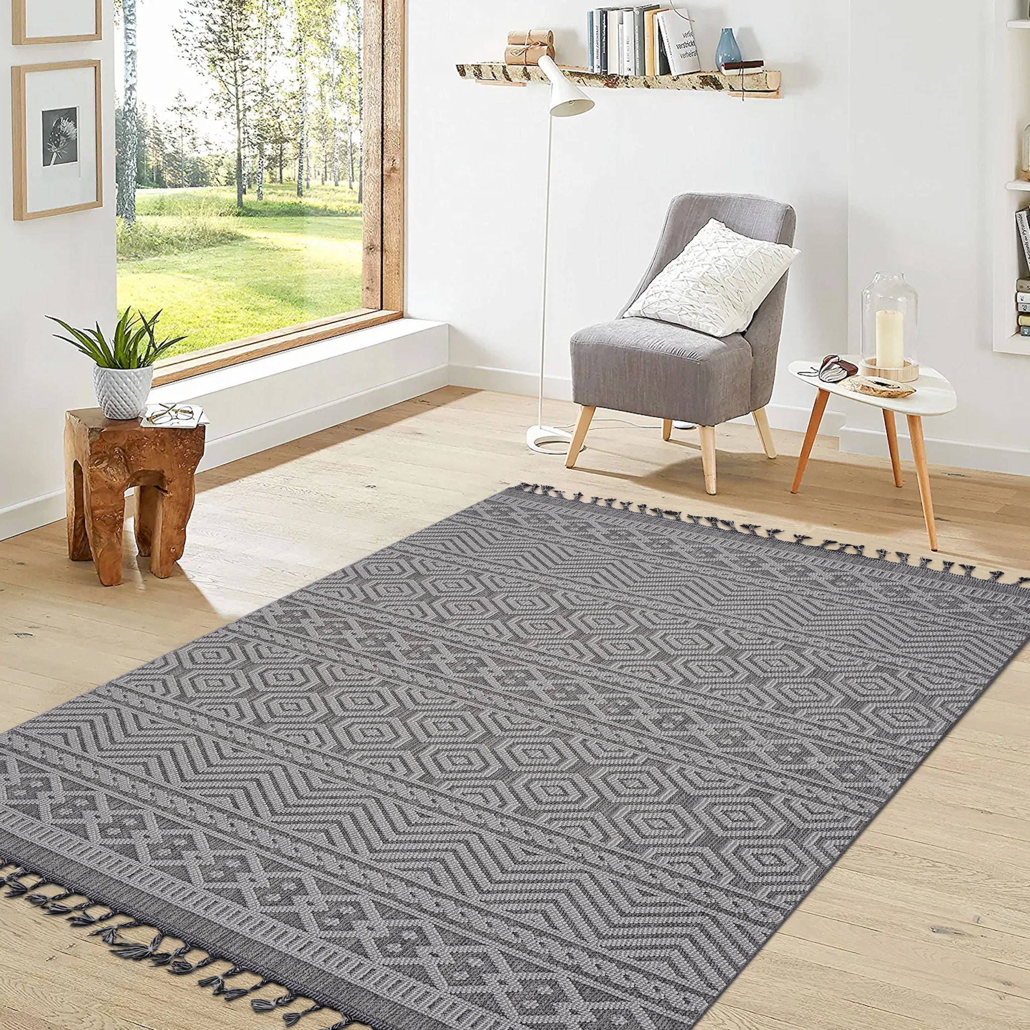 Guros 8' x 10' Geometric Indoor/Outdoor Area Rug - Gray/White