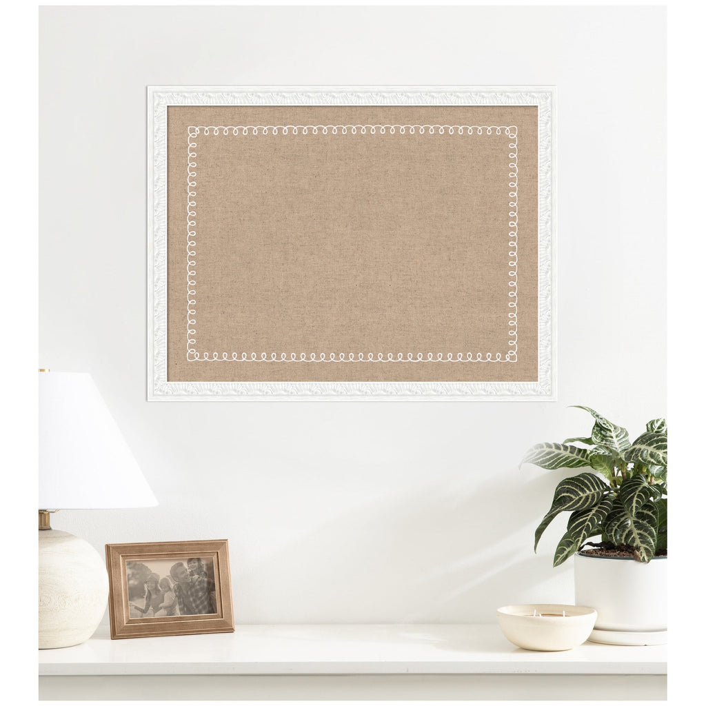 Pinboard White Scalloped Edge