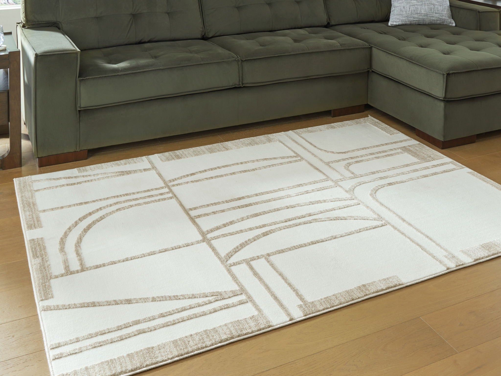 Farongrove Area Rug