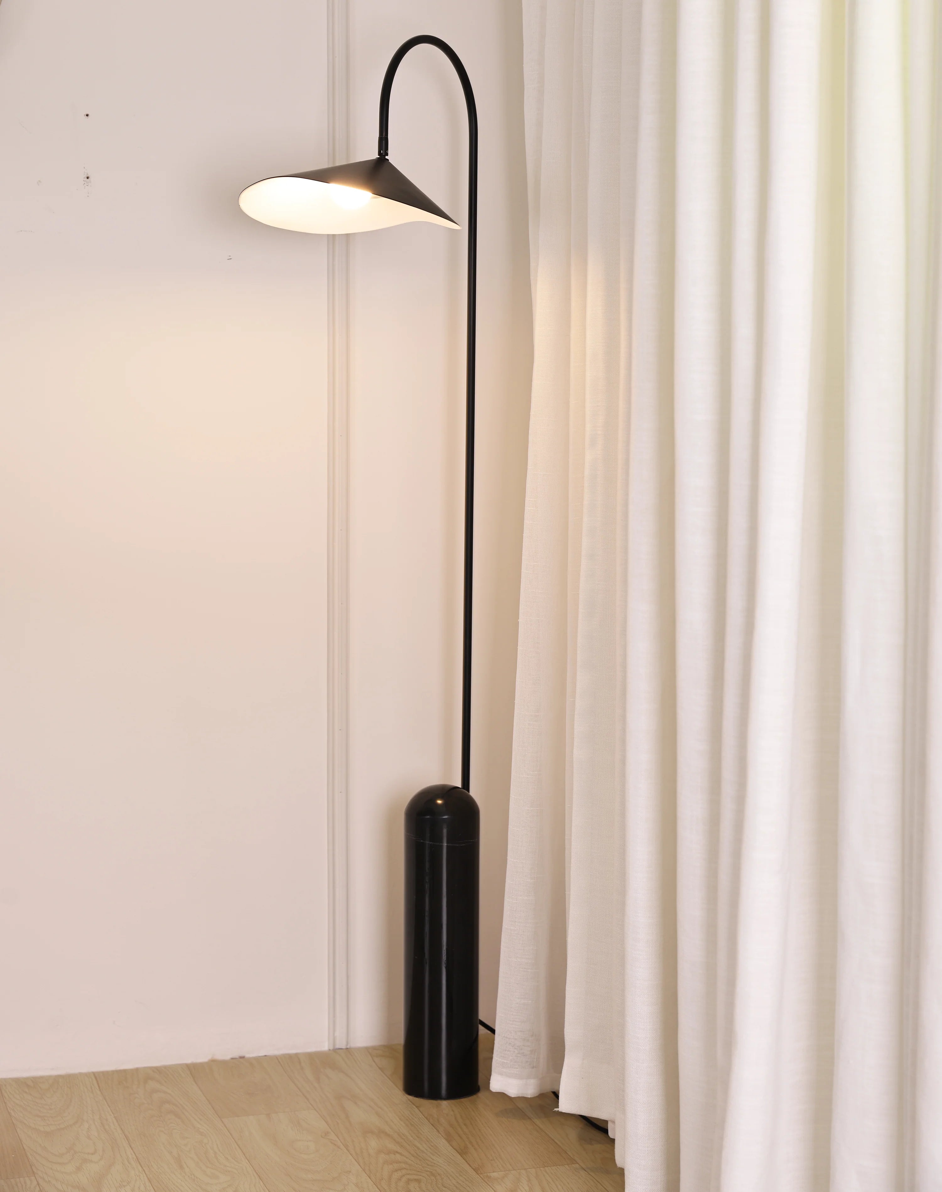 Arum Marble Floor Lamp