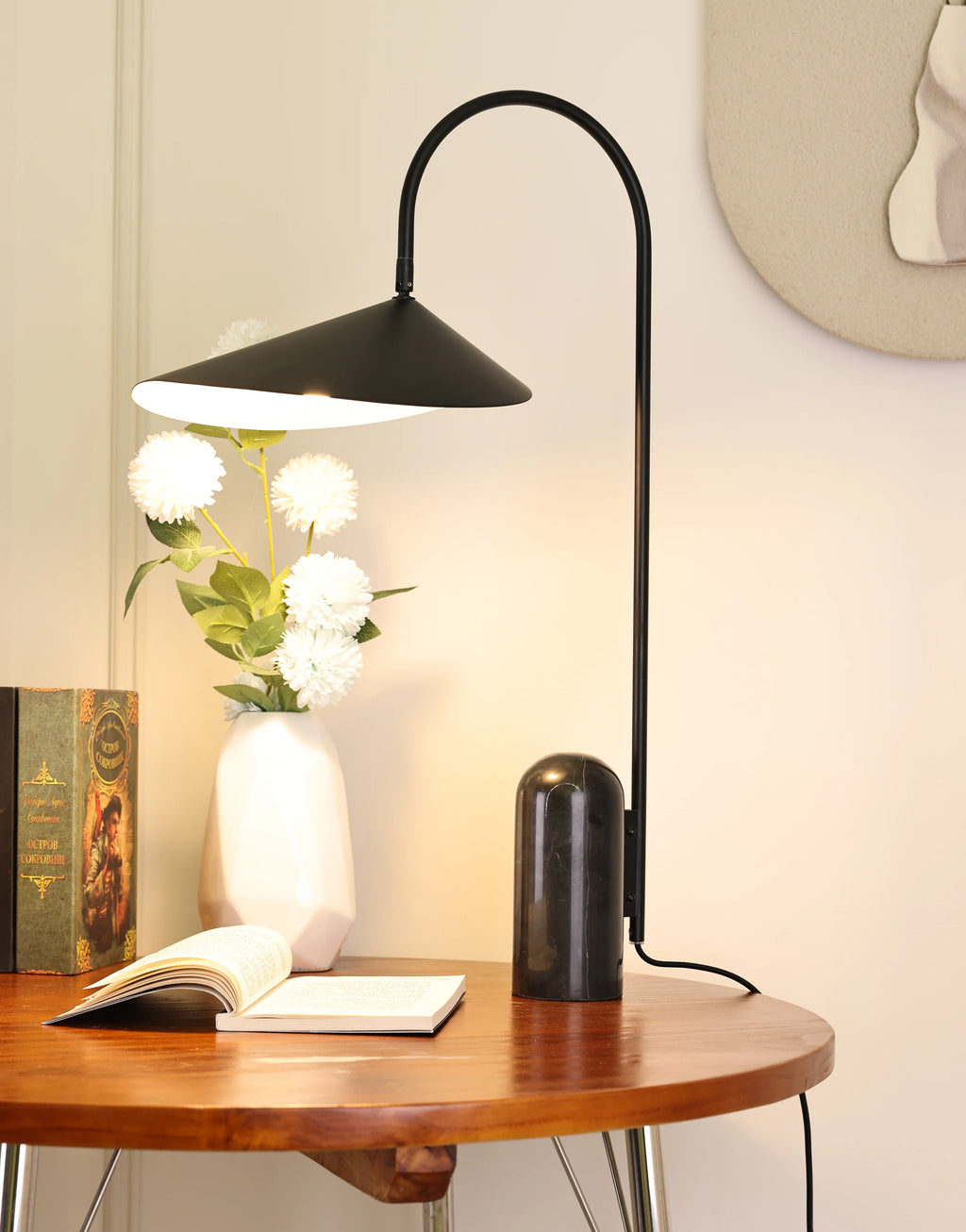 Arum Marble Table Lamp