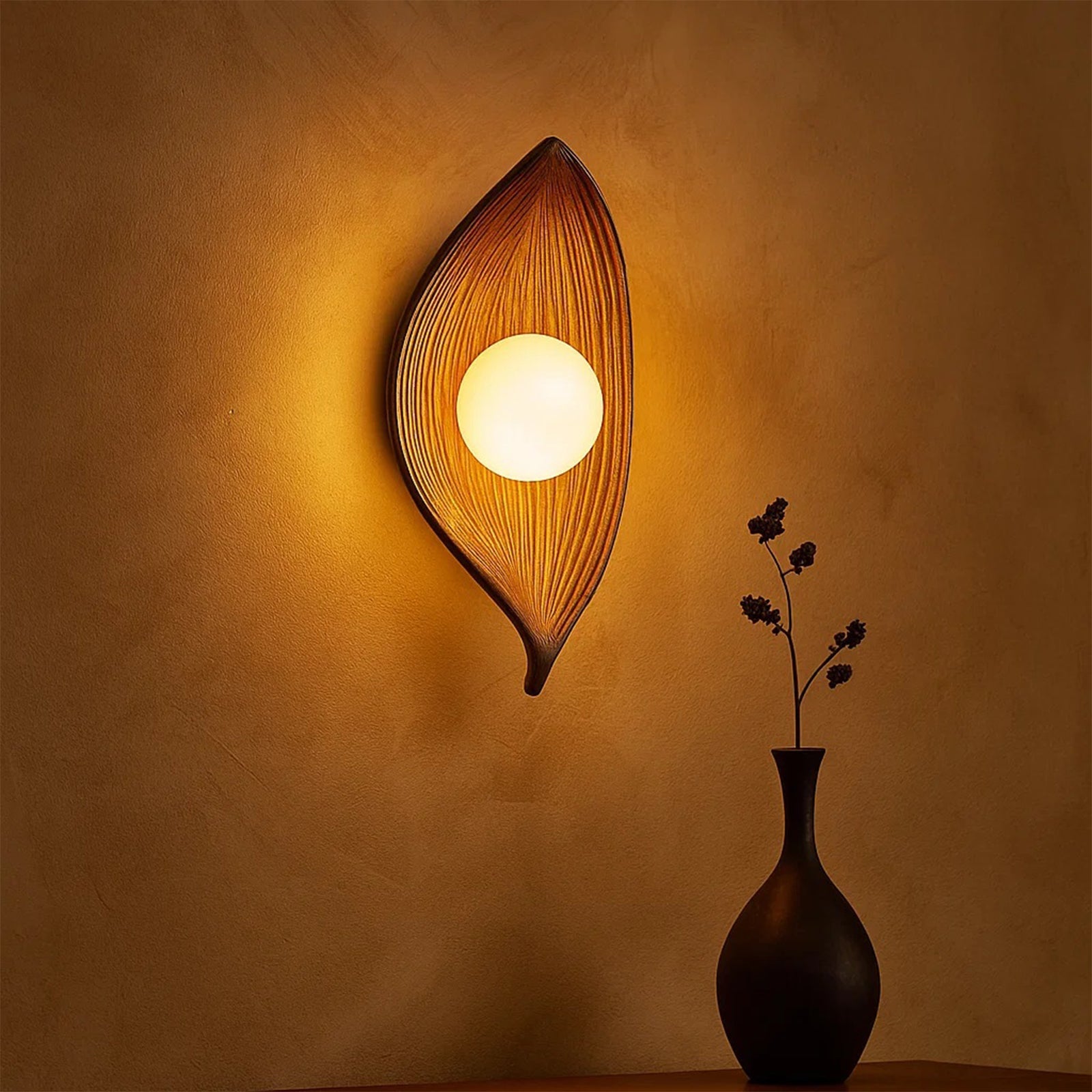 Contemporary Nordic Leaf Resin Wall Lamp