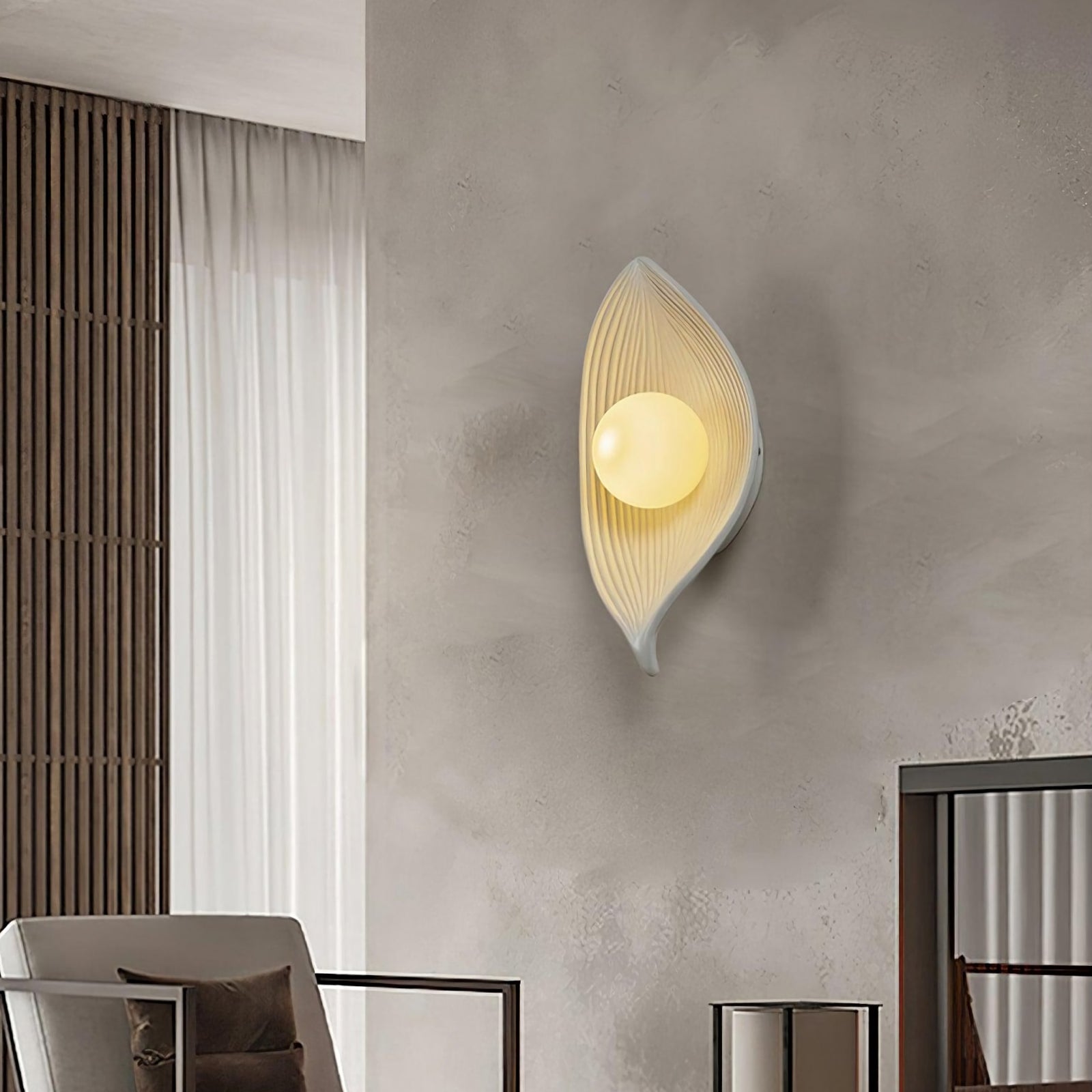 Contemporary Nordic Leaf Resin Wall Lamp
