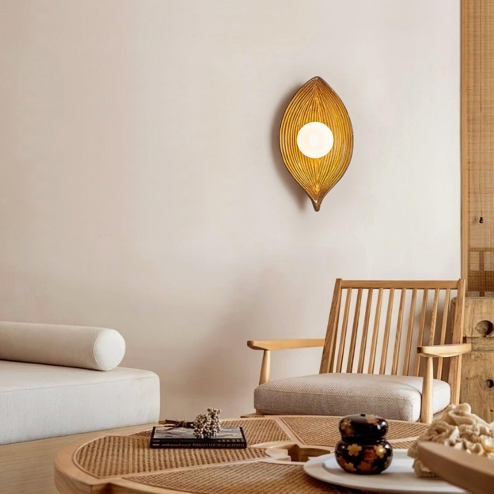Contemporary Nordic Leaf Resin Wall Lamp