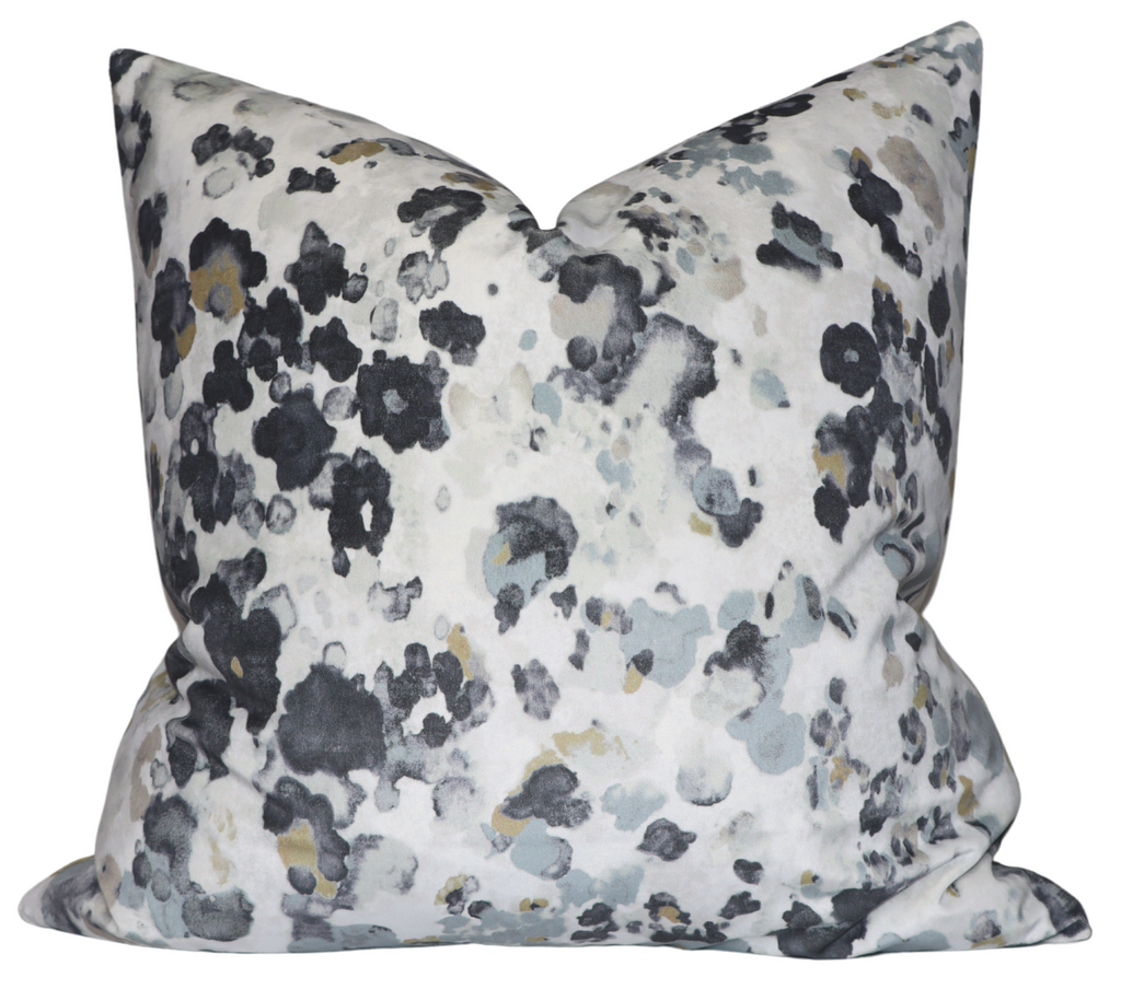 Niumi Storm Luxurious Velvet Pillow Cover