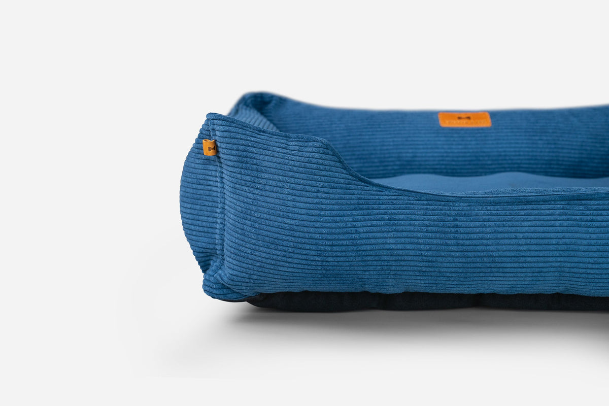 Chester & Lee Corduroy Sleeper Dog Bed — Blue