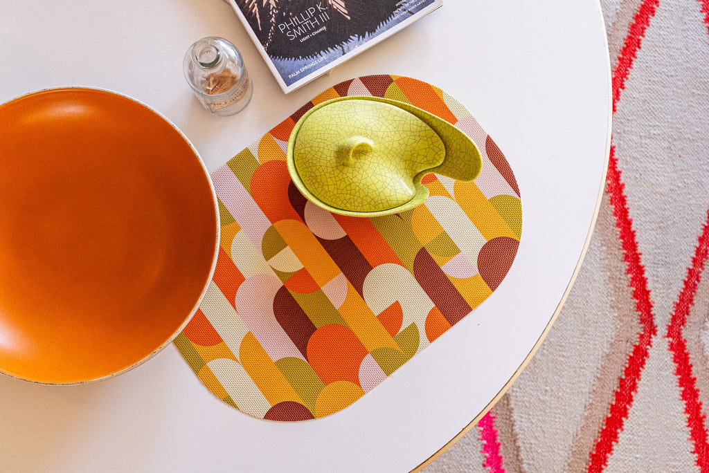 Palm Canyon double-sided Oval Woven Placemat 12" x 17" diameter - set of 4