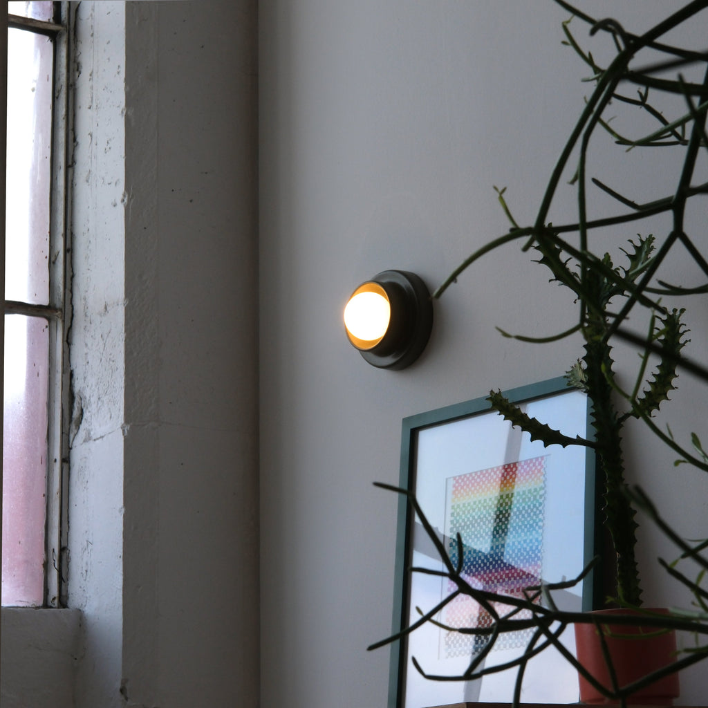 Q Sconce