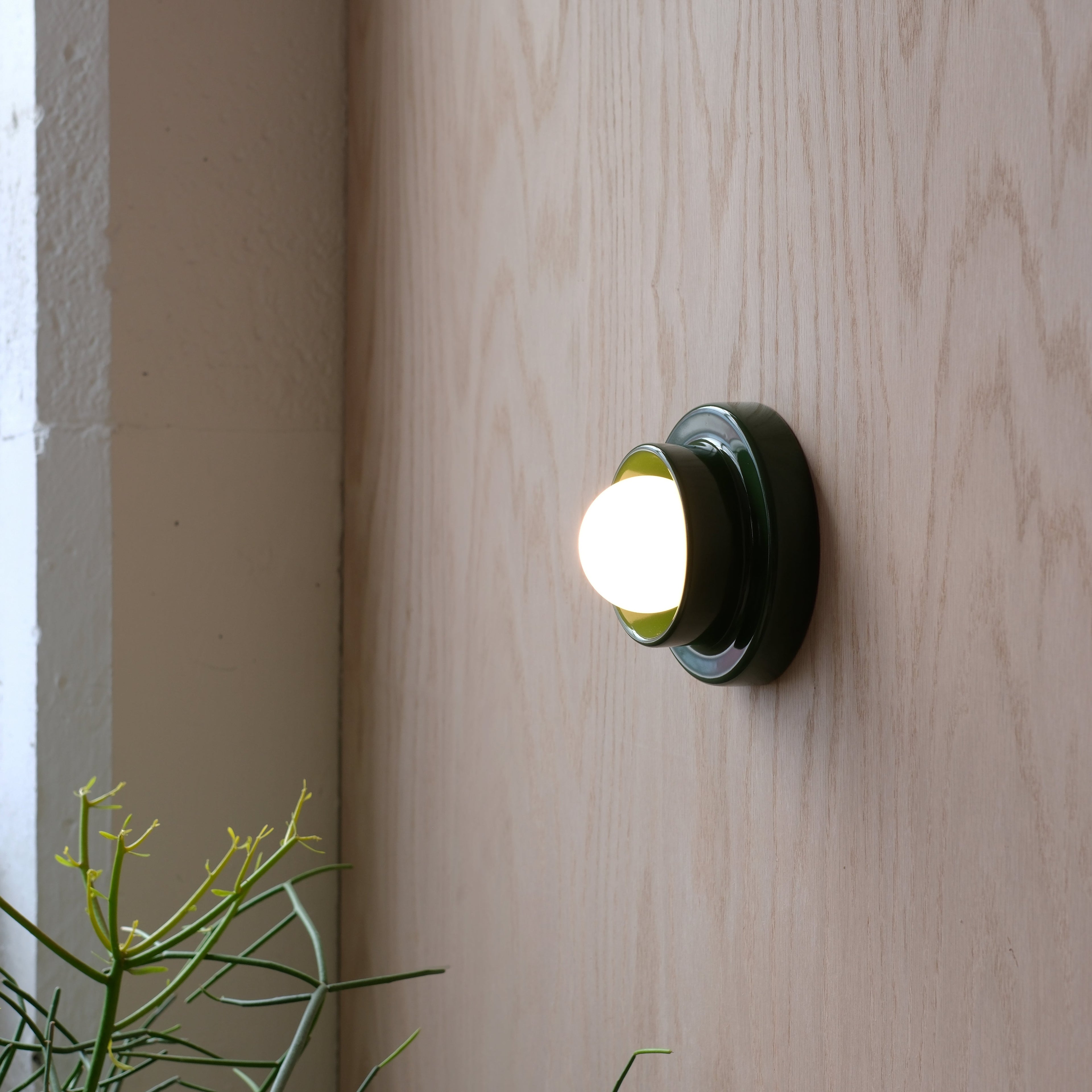 Q Sconce