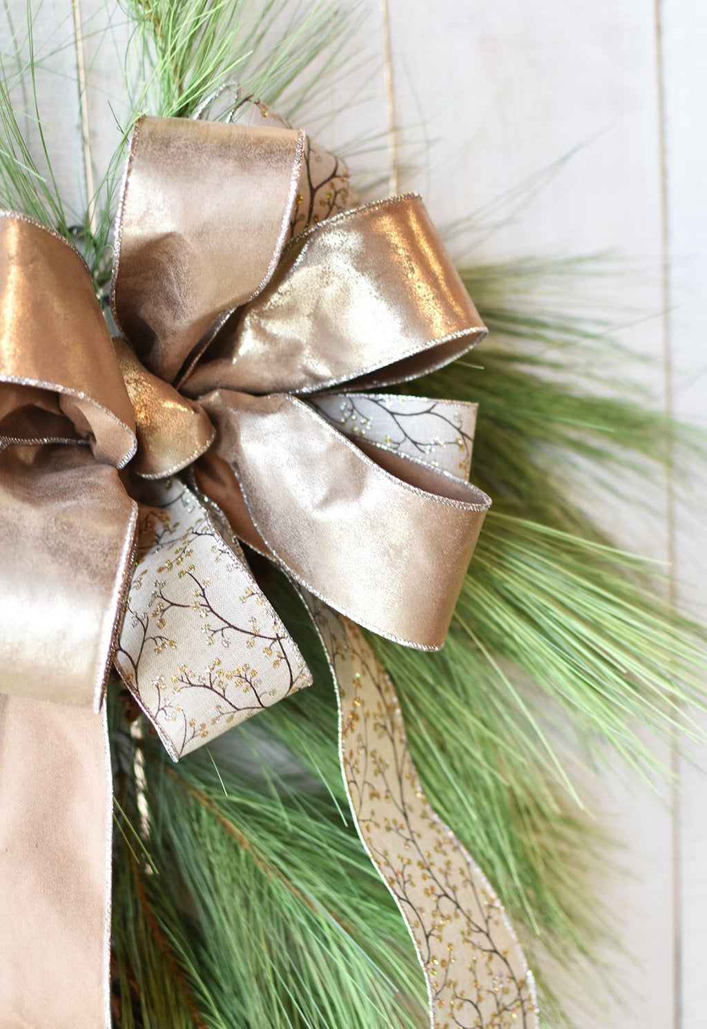 40" Faux Long Needle Pine Swag (w/o bow)