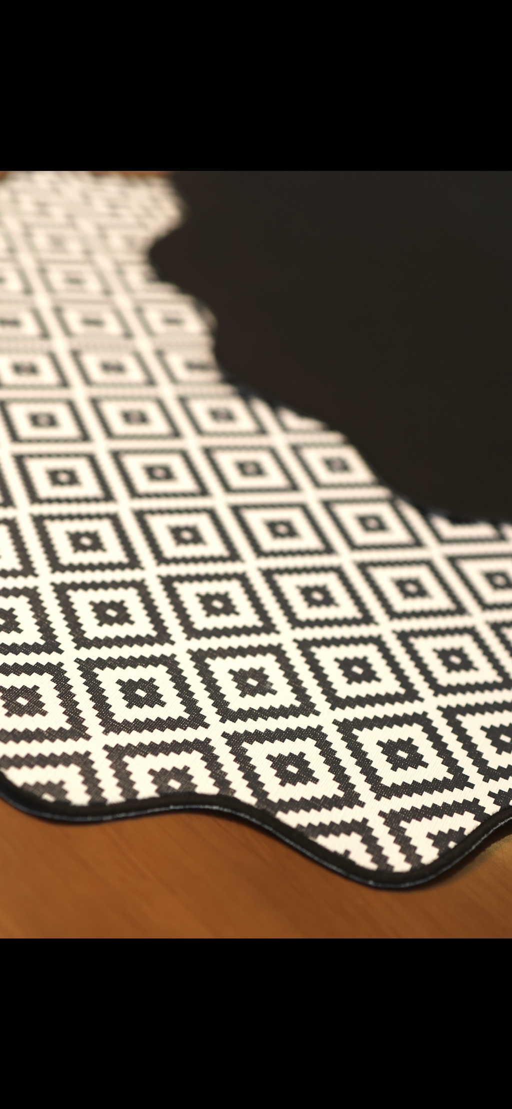The Noir Diamond Placemats (Set of 2)