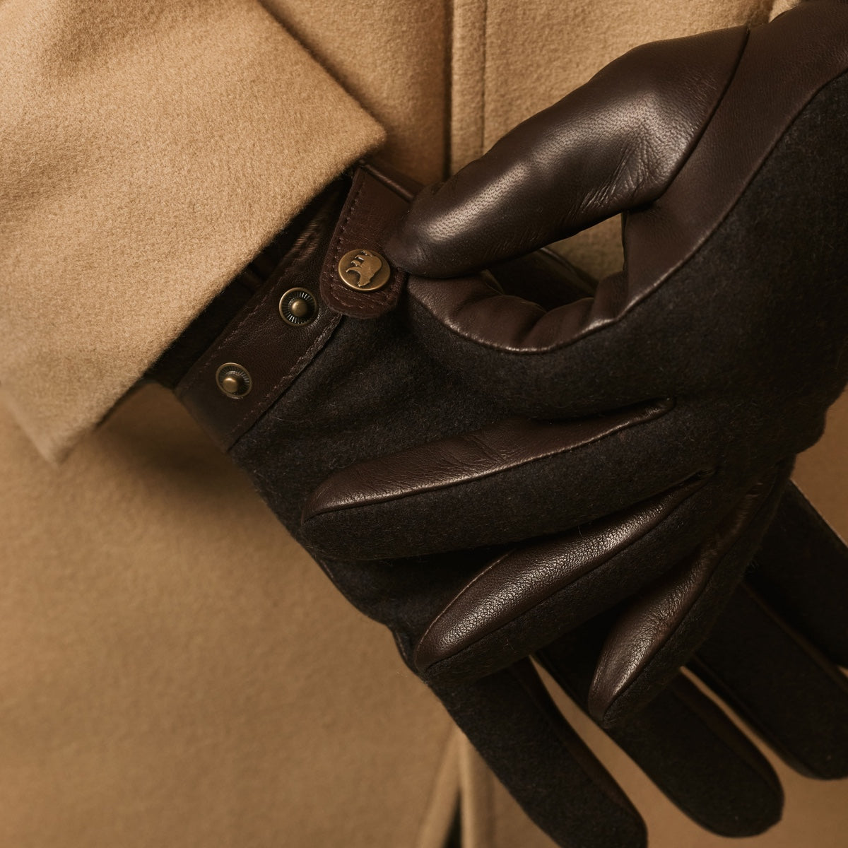 Fabrizio (dark brown) - Italian tweed men’s gloves with touchscreen capability and adjustable snap button