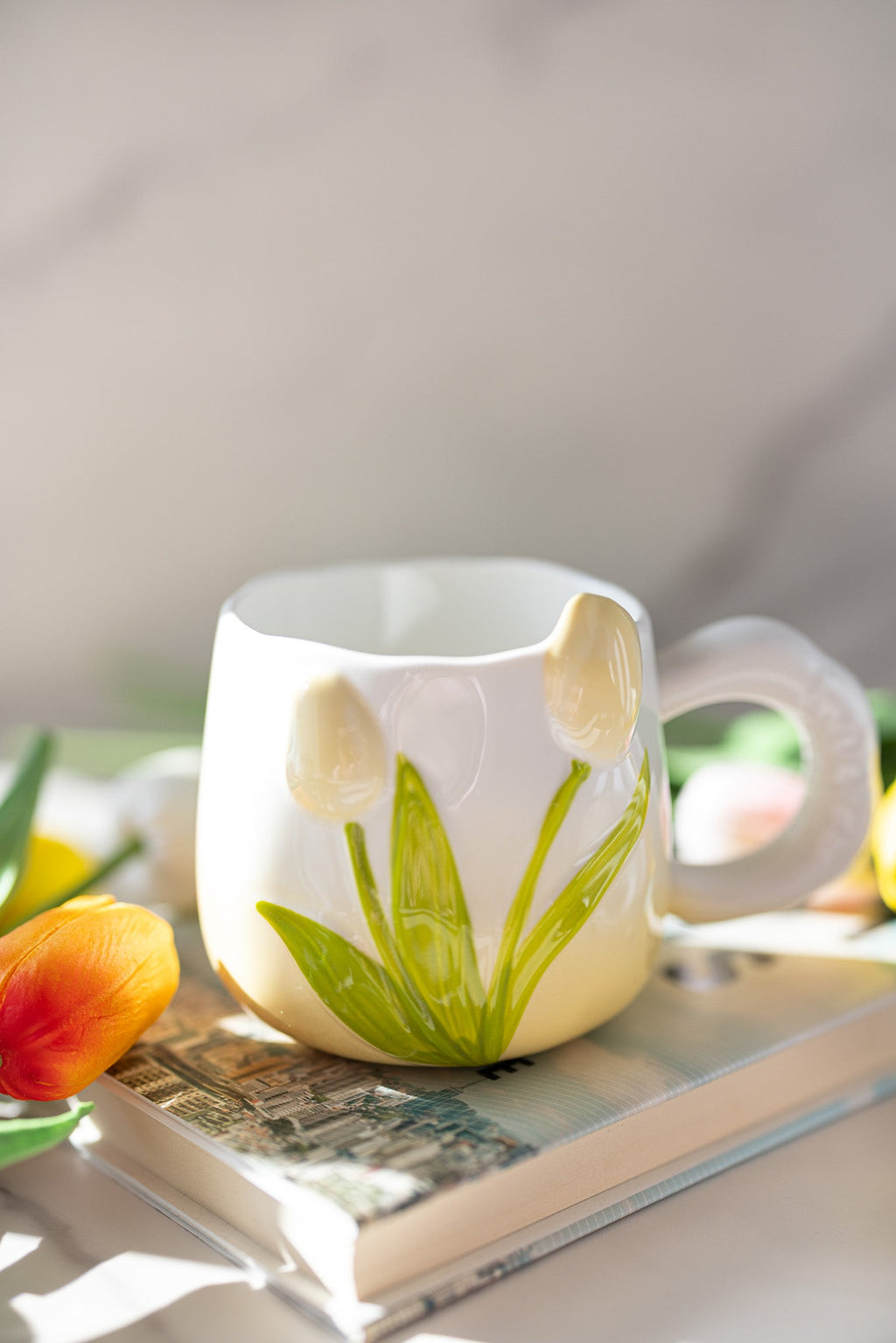 Hand-Painted 3D Tulip Ceramic Mug — 400 ml