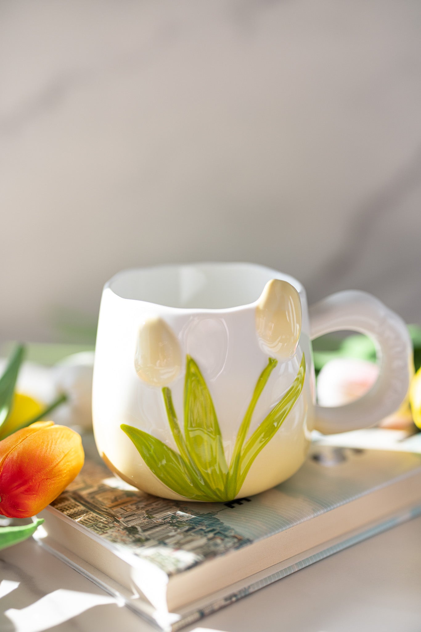Hand-Painted 3D Tulip Ceramic Mug — 400 ml