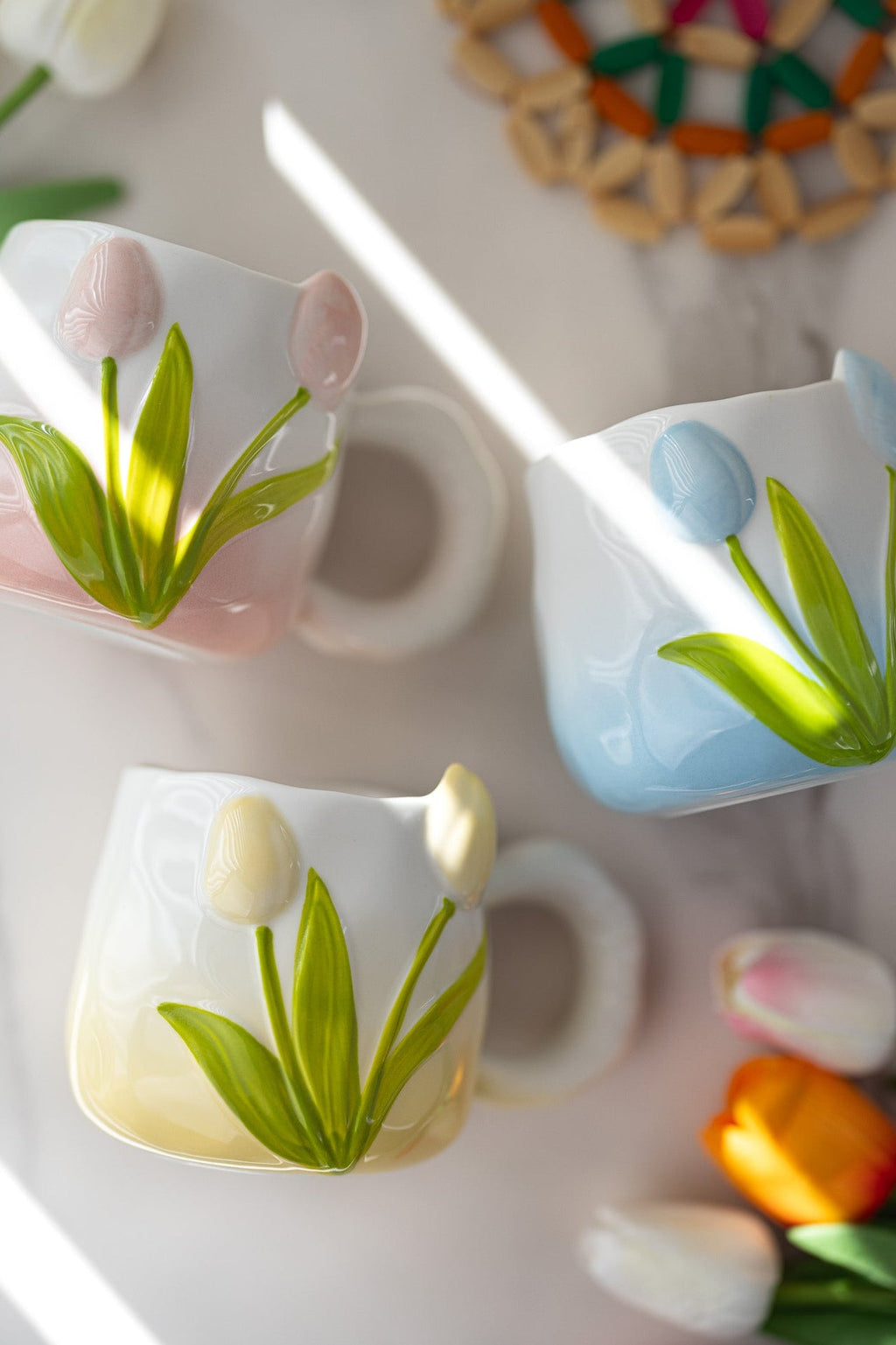 Hand-Painted 3D Tulip Ceramic Mug — 400 ml
