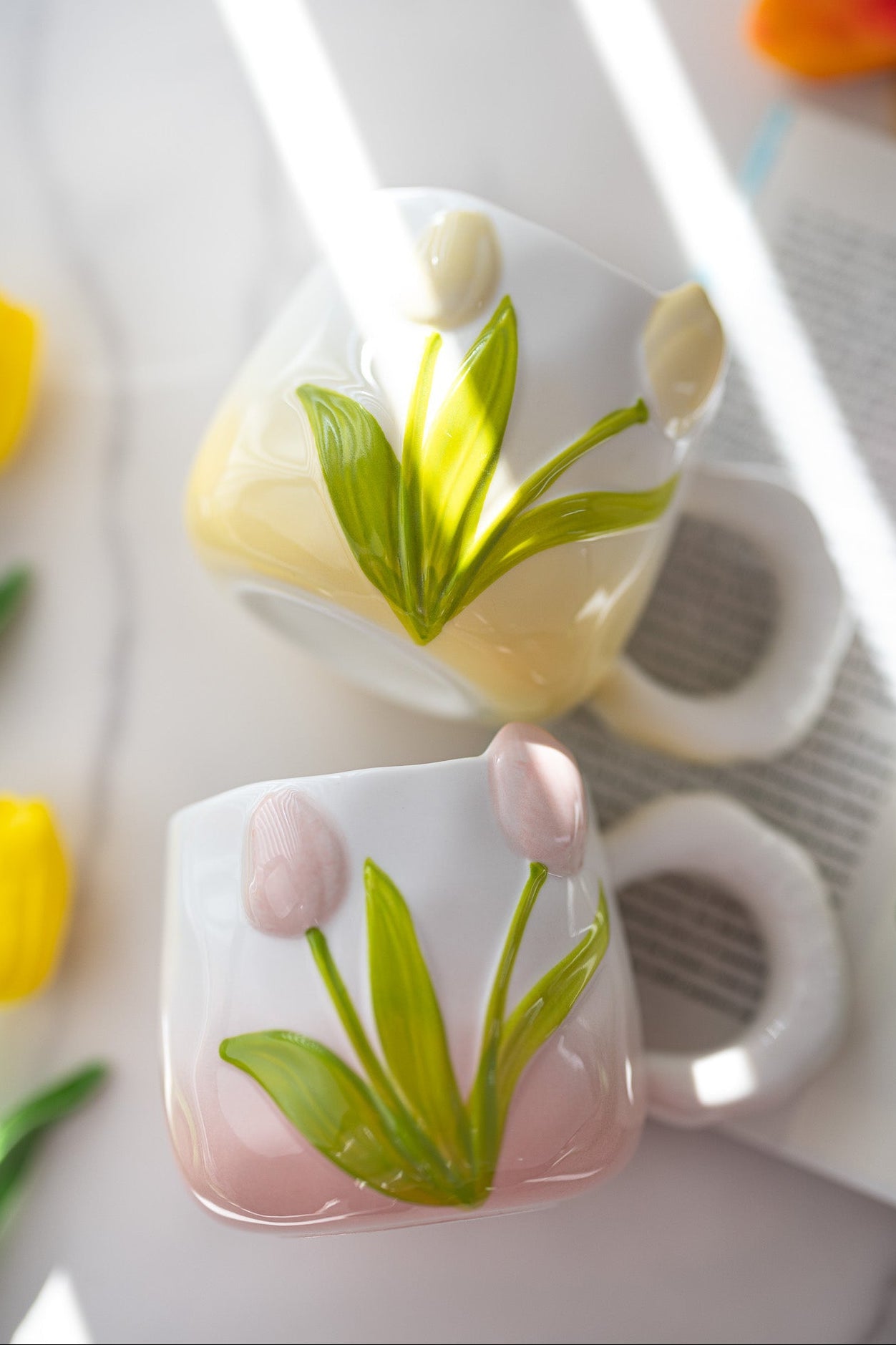 Hand-Painted 3D Tulip Ceramic Mug — 400 ml