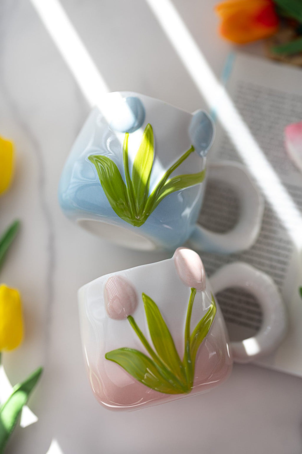 Hand-Painted 3D Tulip Ceramic Mug — 400 ml