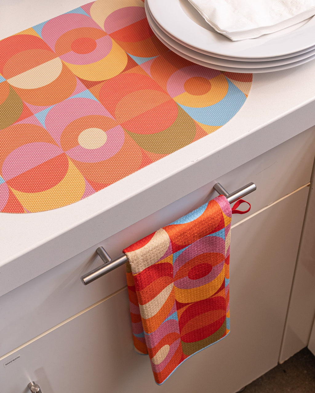 Blink double-sided Oval Woven Placemat 12" x 17" diameter
