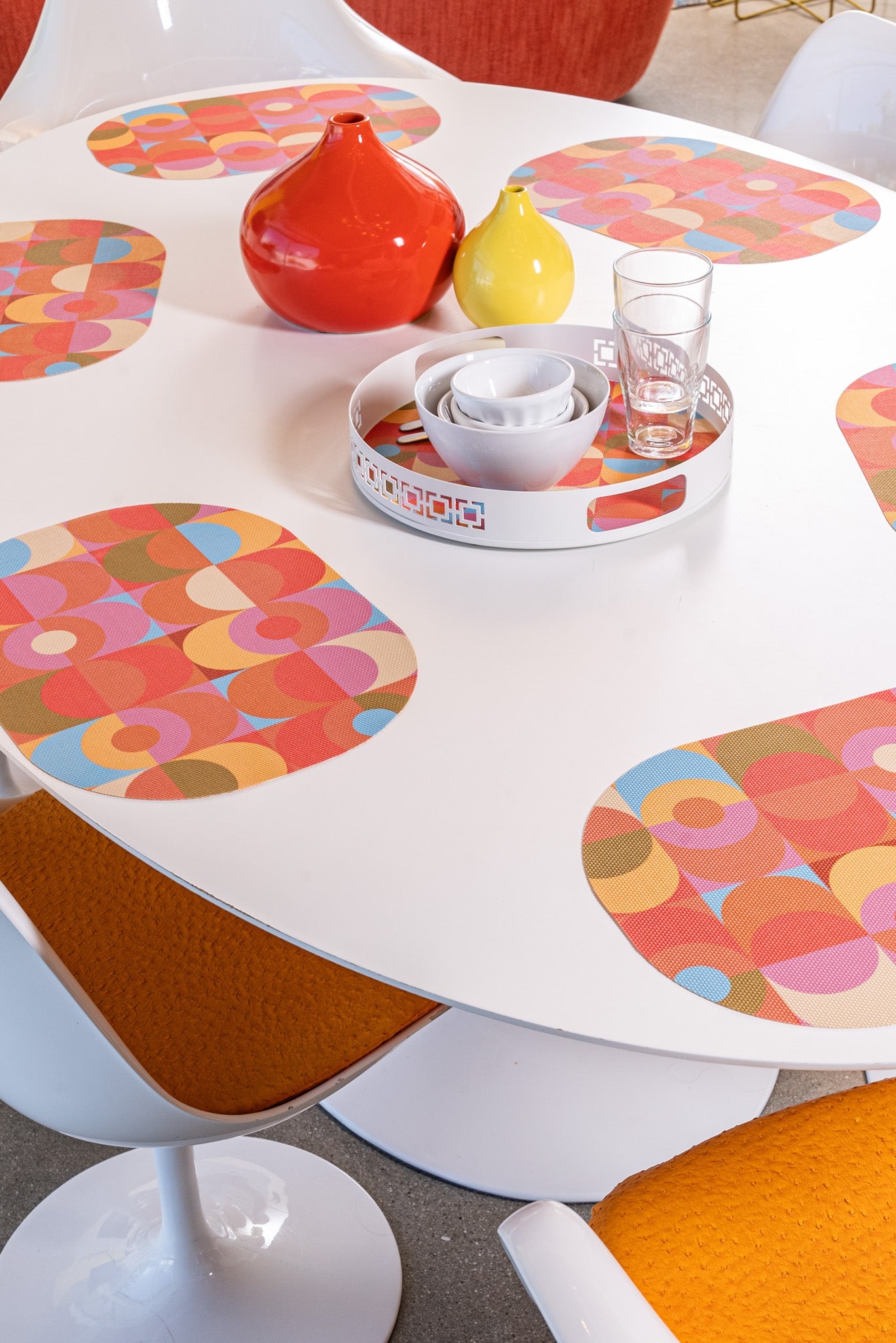 Blink double-sided Oval Woven Placemat 12" x 17" diameter