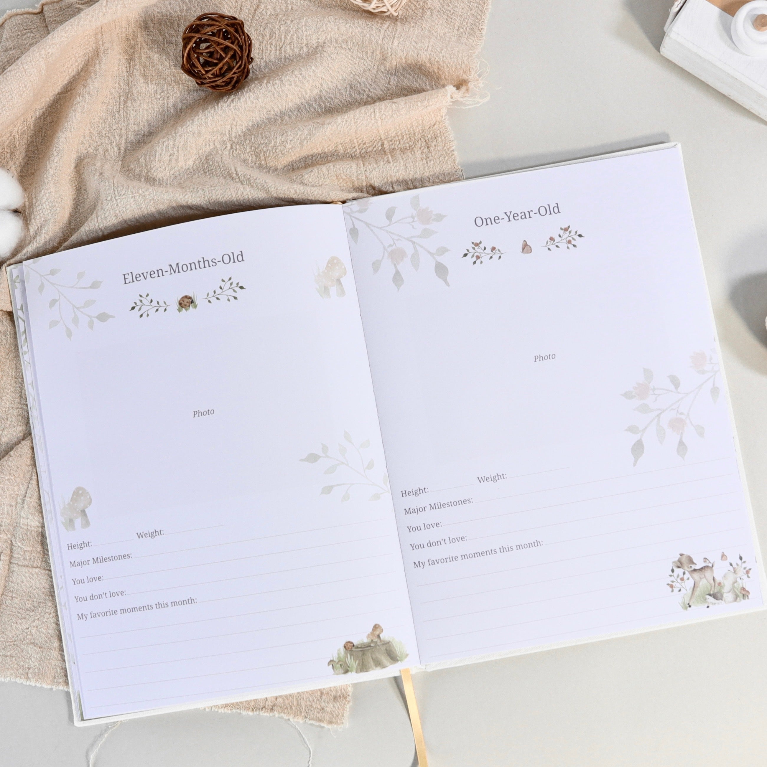 The Story of You: Fearfully and Wonderfully Made (Forest Friends) - Linen Baby Keepsake Book with Storage Box