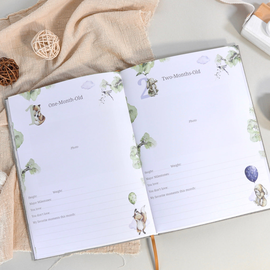 The Story of You: Fearfully and Wonderfully Made (Bear Forest) - Linen Baby Keepsake Book with Storage Box