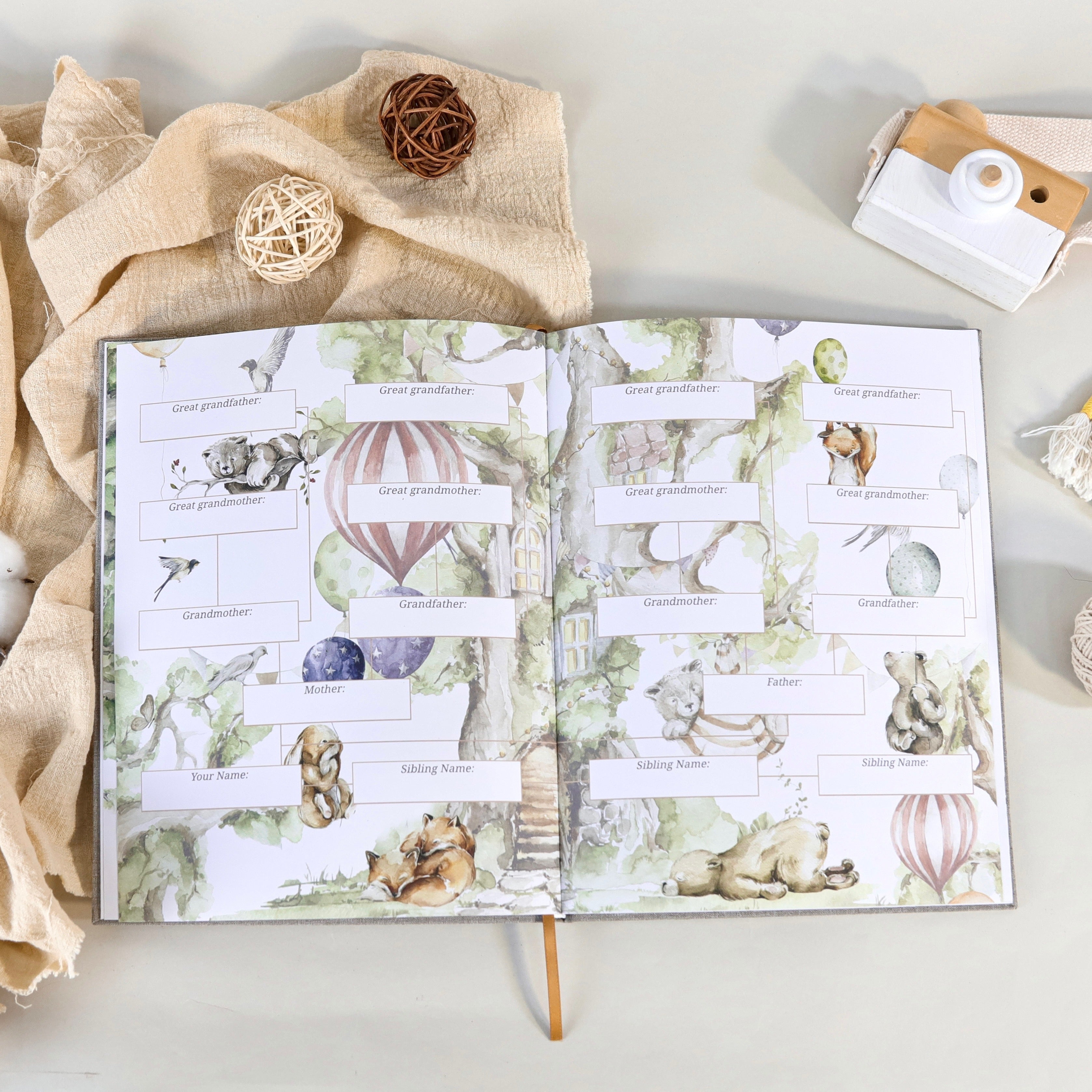 The Story of You: Fearfully and Wonderfully Made (Bear Forest) - Linen Baby Keepsake Book with Storage Box