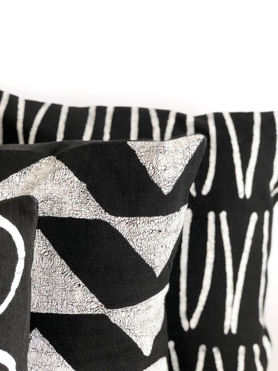 Sadza Circles Pillow Cover - Ebony Black