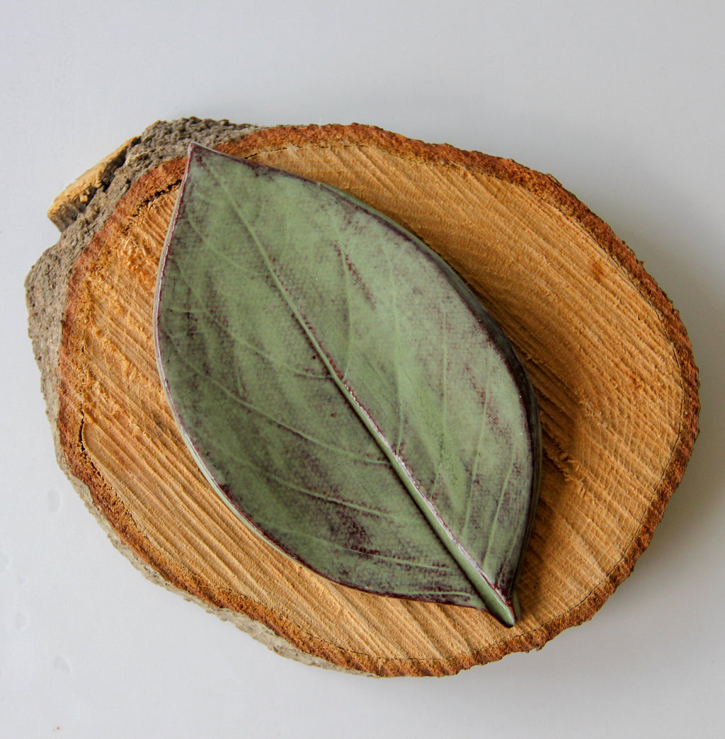 Large Leaf Stoneware Dish