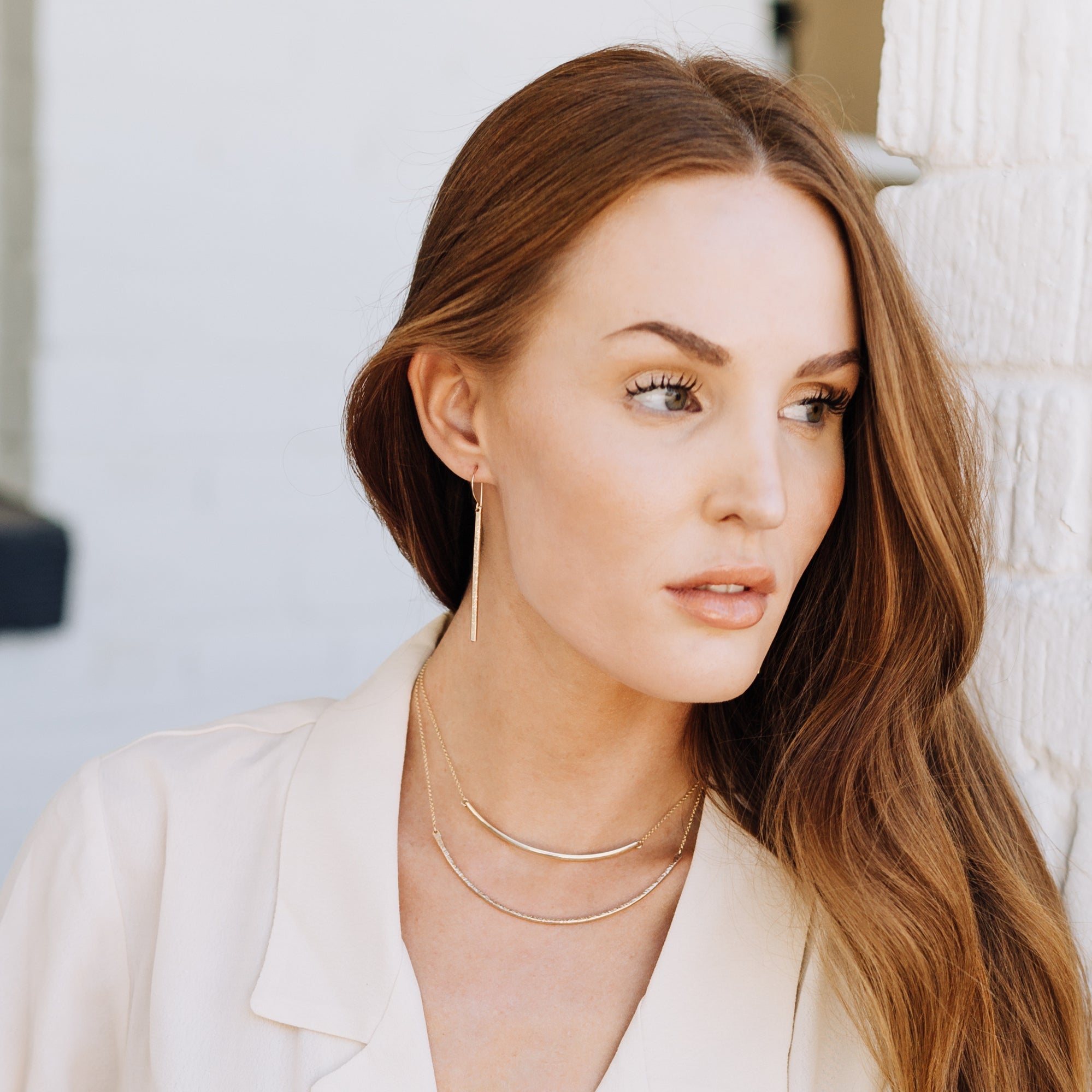 Modern Bar Choker
