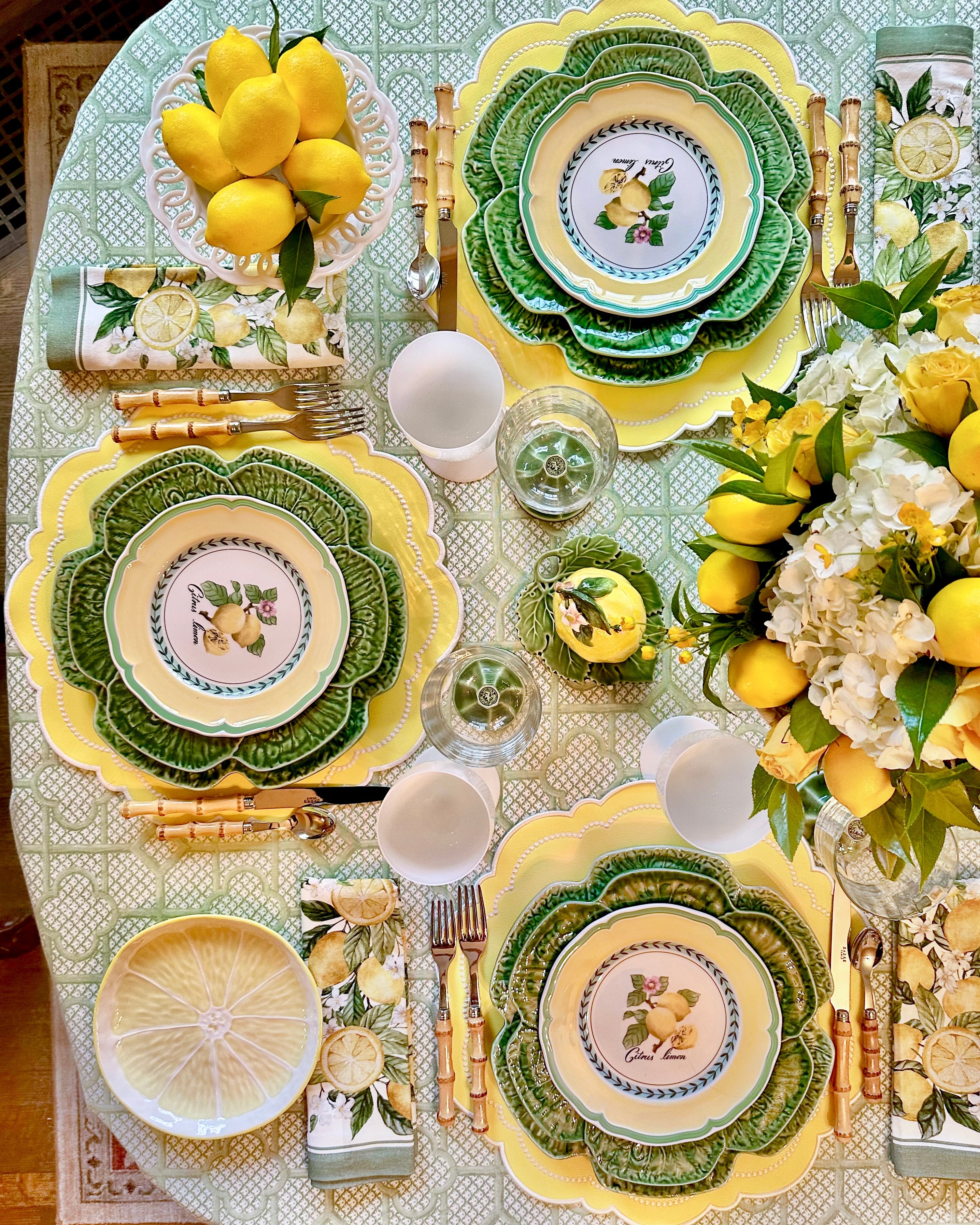 HALO YELLOW ROUND FAUX LEATHER PLACEMAT (Set Of 4)