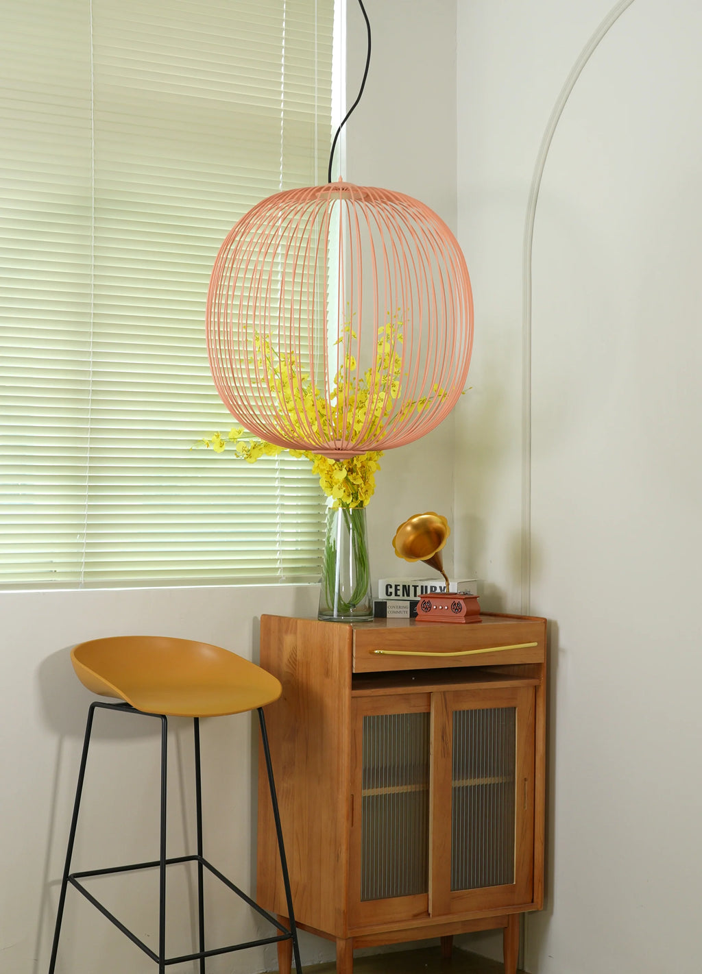 Lightweight Spokes Shaped Pendant Lamp